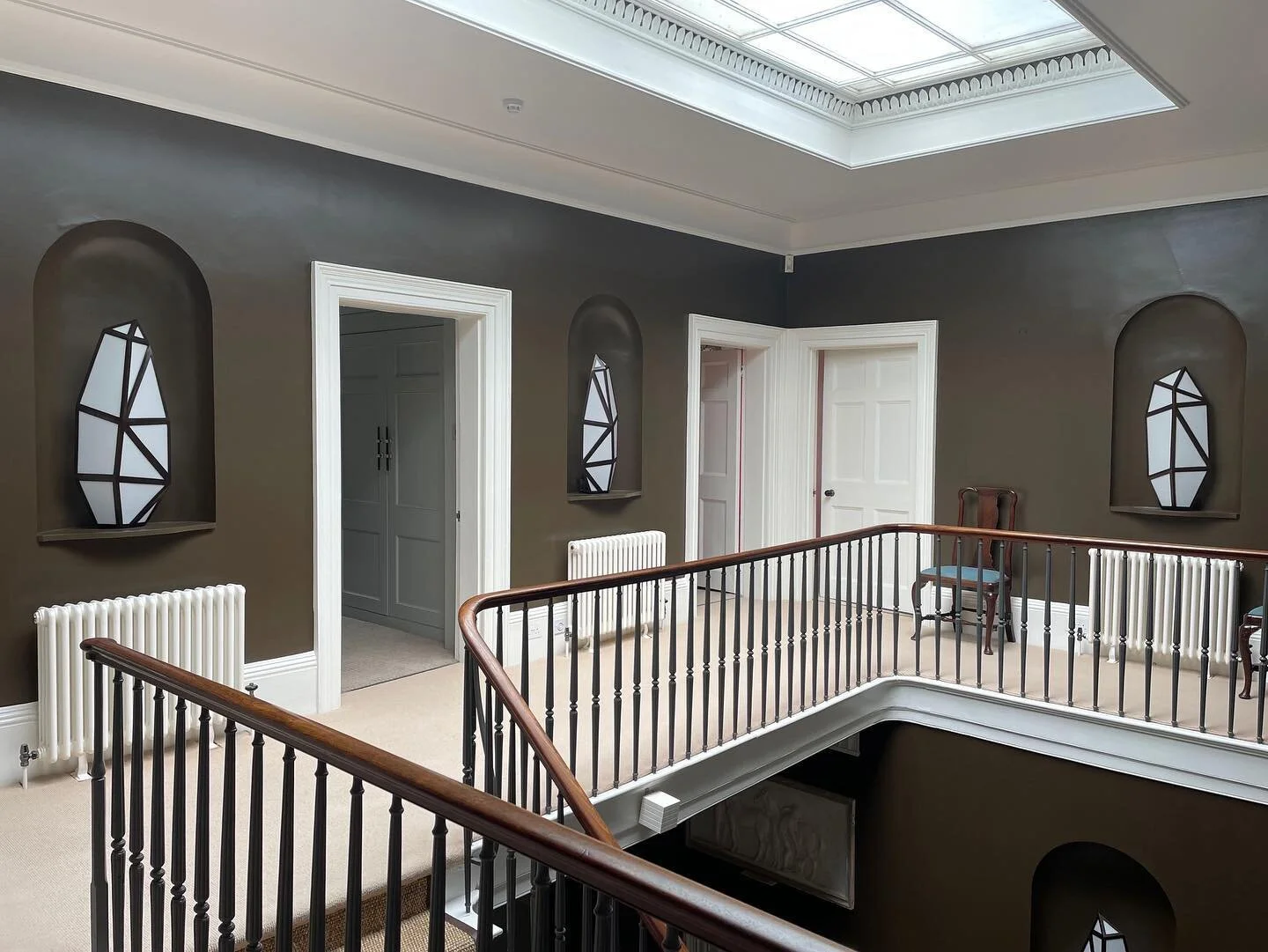 Just finished up a large job working with @suttons_decorating 

Here&rsquo;s a couple of the areas we worked on.

#decorator #devizes #painter #teamwork #benjaminmoore #paintlikenoother