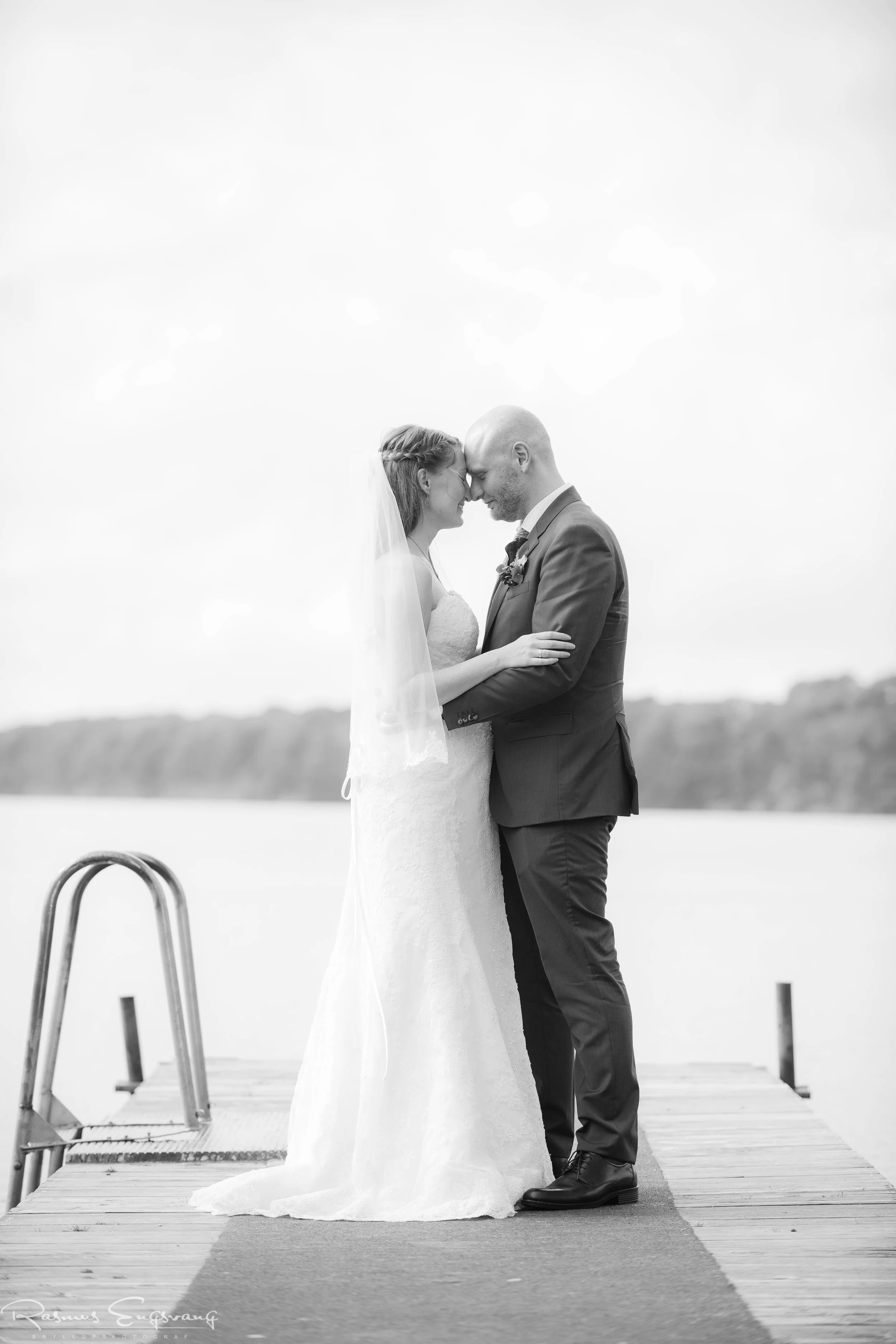 Bryllupsfotograf-København_Sjælland-Ølstykke-Buresø-201.jpg