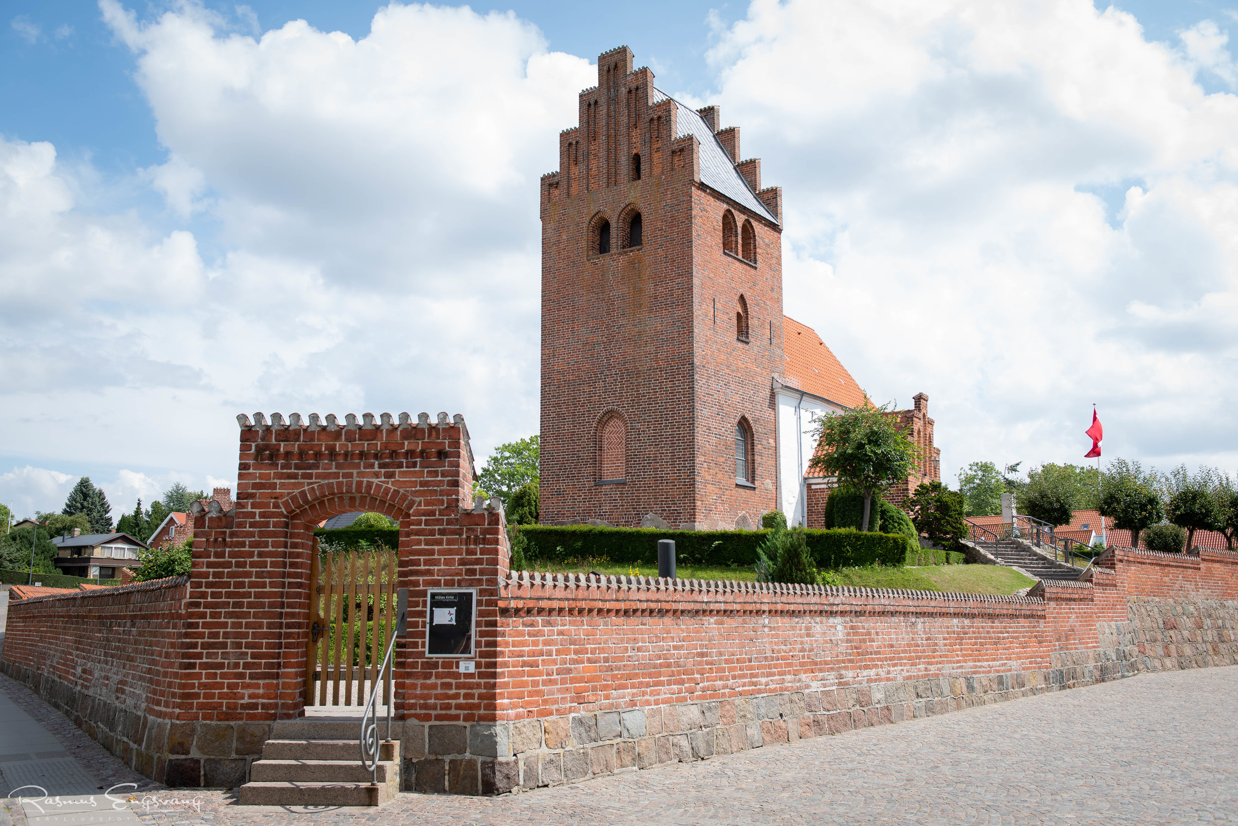 Måløv_Kirke_Bryllupsfotograf_Rolls_Royce_Bryllup-101.jpg