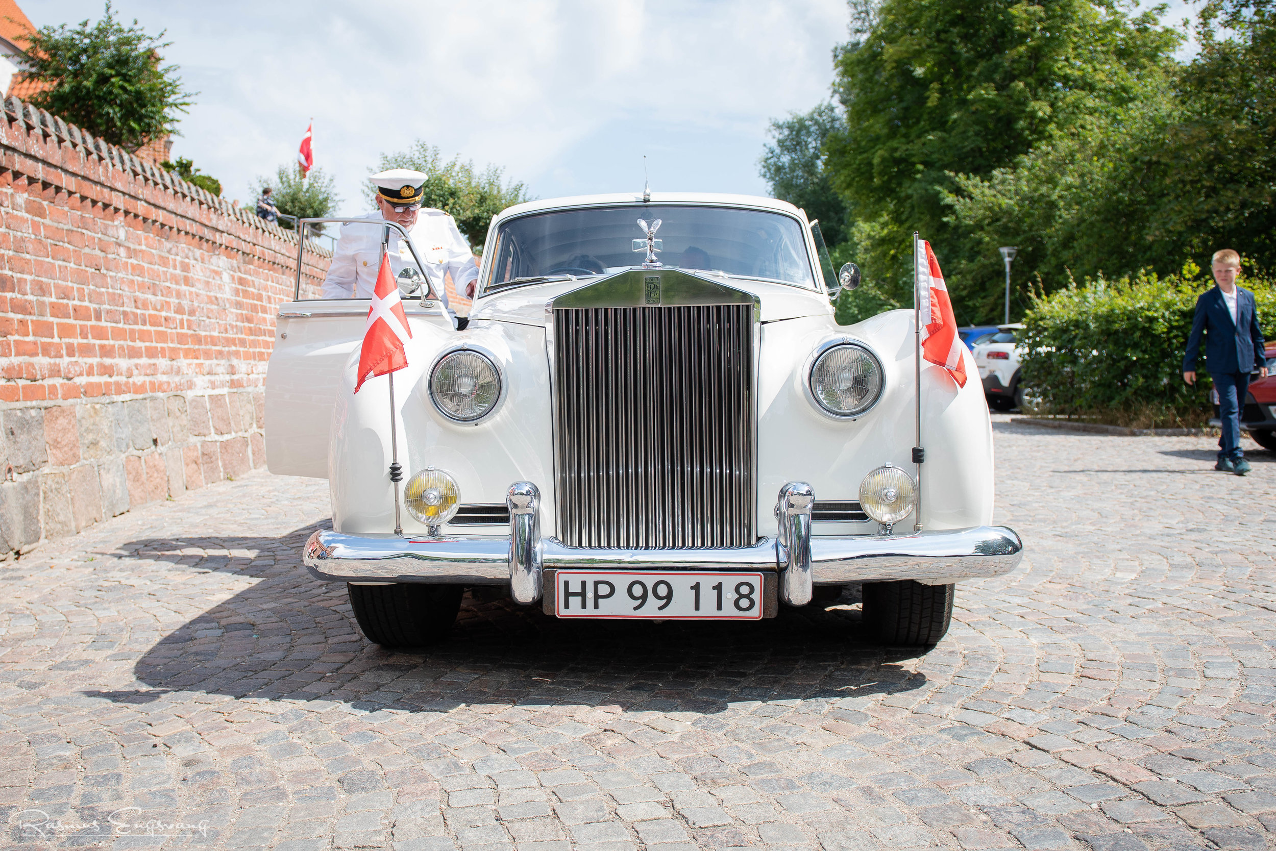 Måløv_Kirke_Bryllupsfotograf_Rolls_Royce_Bryllup-118.jpg