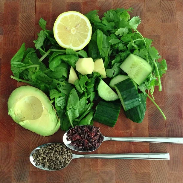 Time-Saving Tip #1 & Classic Green Smoothie