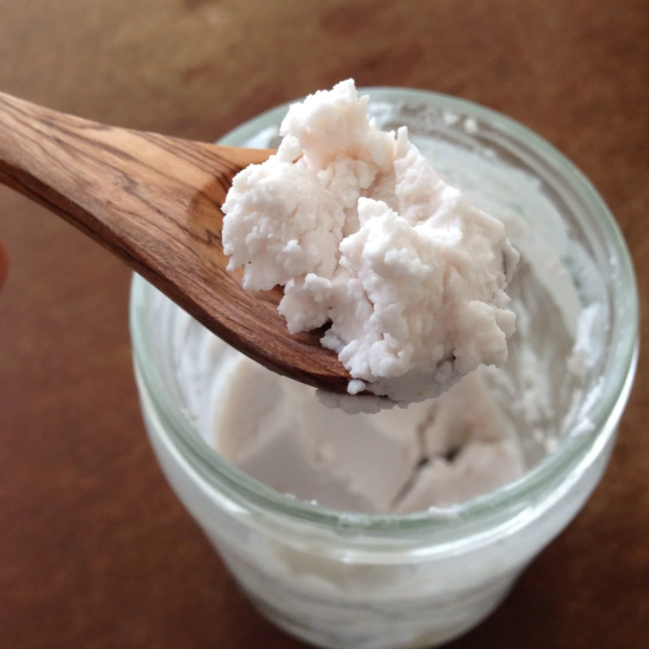 Easy DIY Coconut Yoghurt With 2 Ingredients!