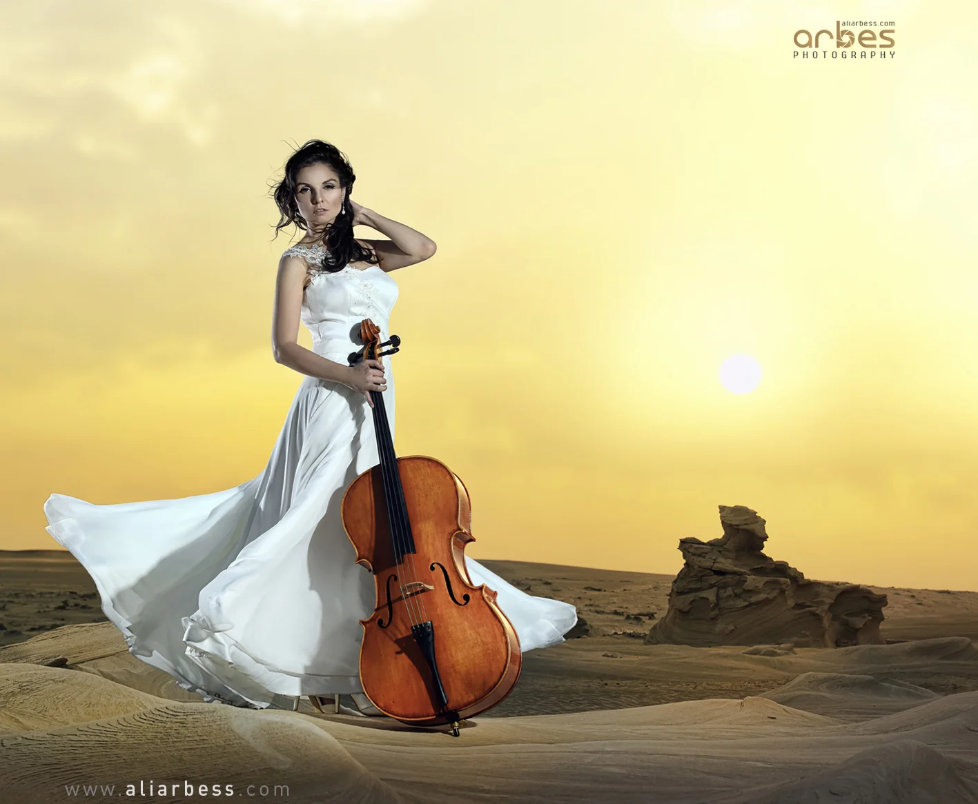 portrait abudhabi photographer  cello desert photoshoot.jpg