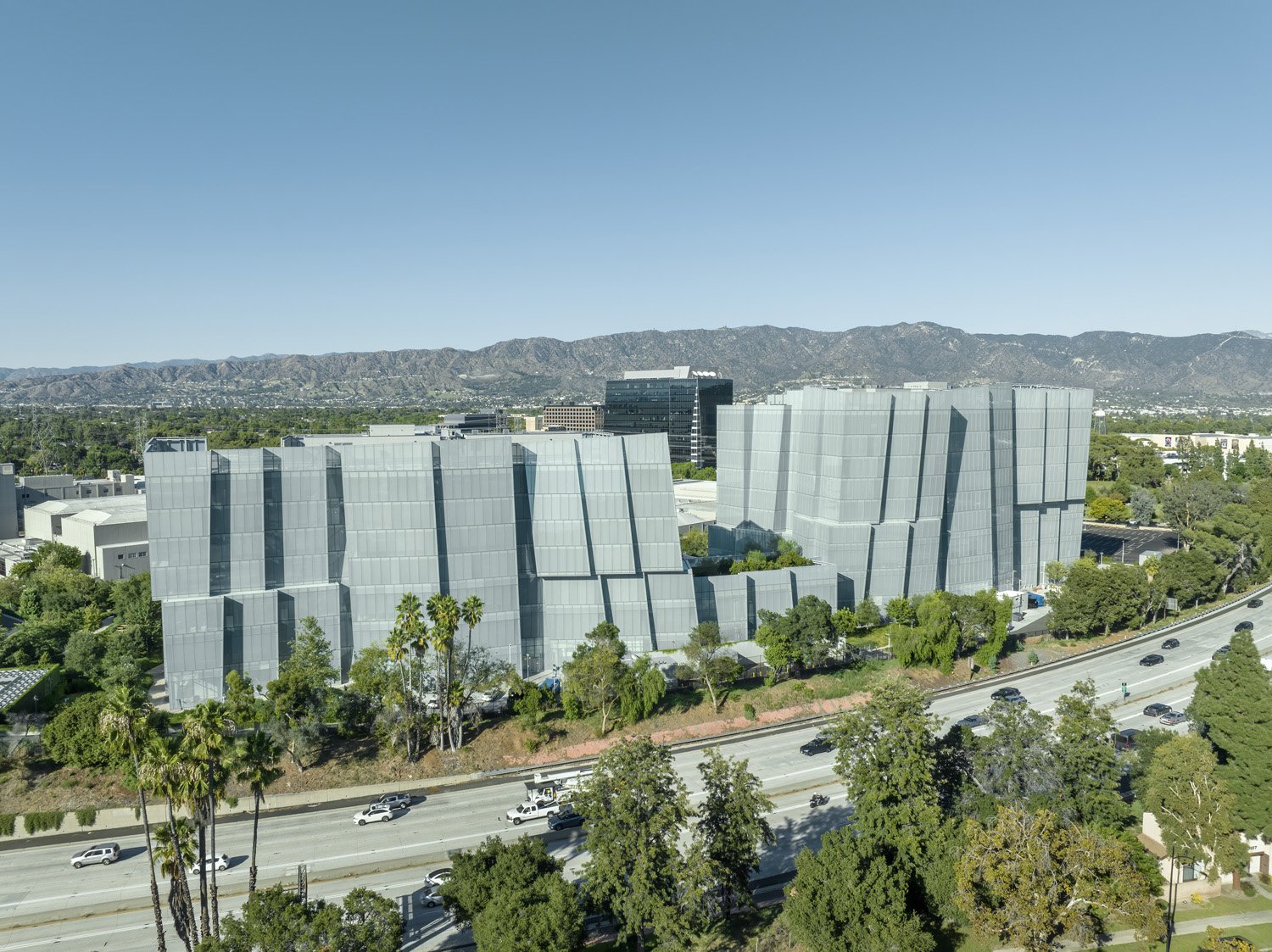  Gehry Partners  Warner Bros Burbank CA 