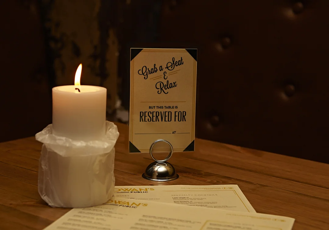 PatriceHorvath_Cowans_reservesigns.jpg
