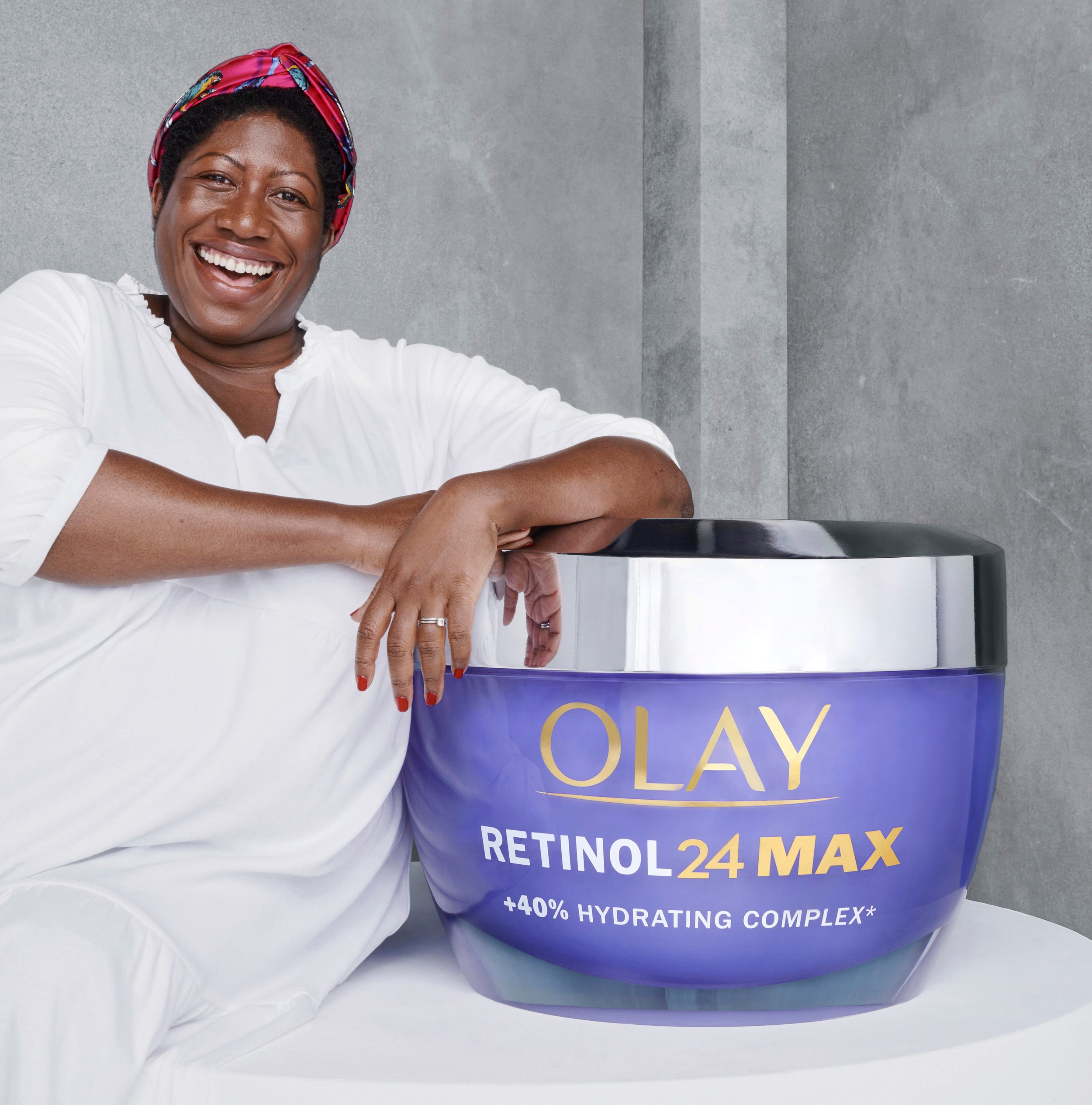 210924_OLAY_RETINOL_24_MAX_Shot_01_197rnew.jpg