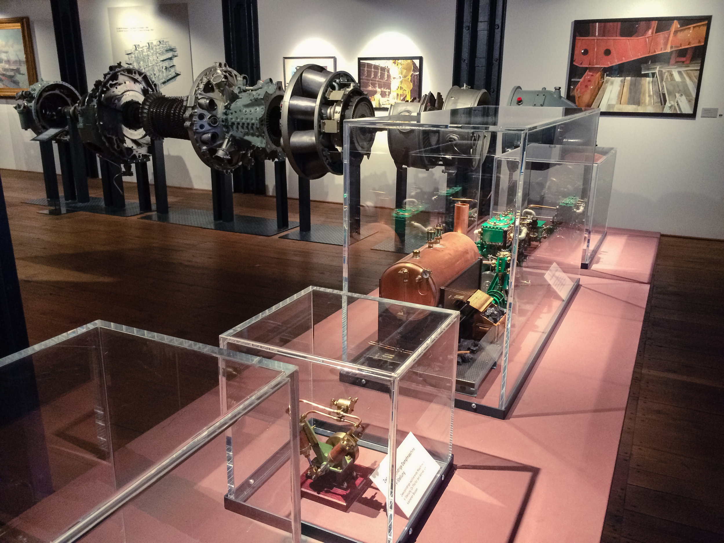 Parts of ships, mechanical engineering behind the vessels