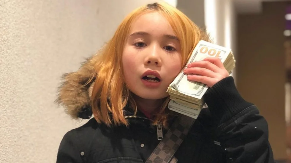 FUCK LIL TAYS PARENTS 