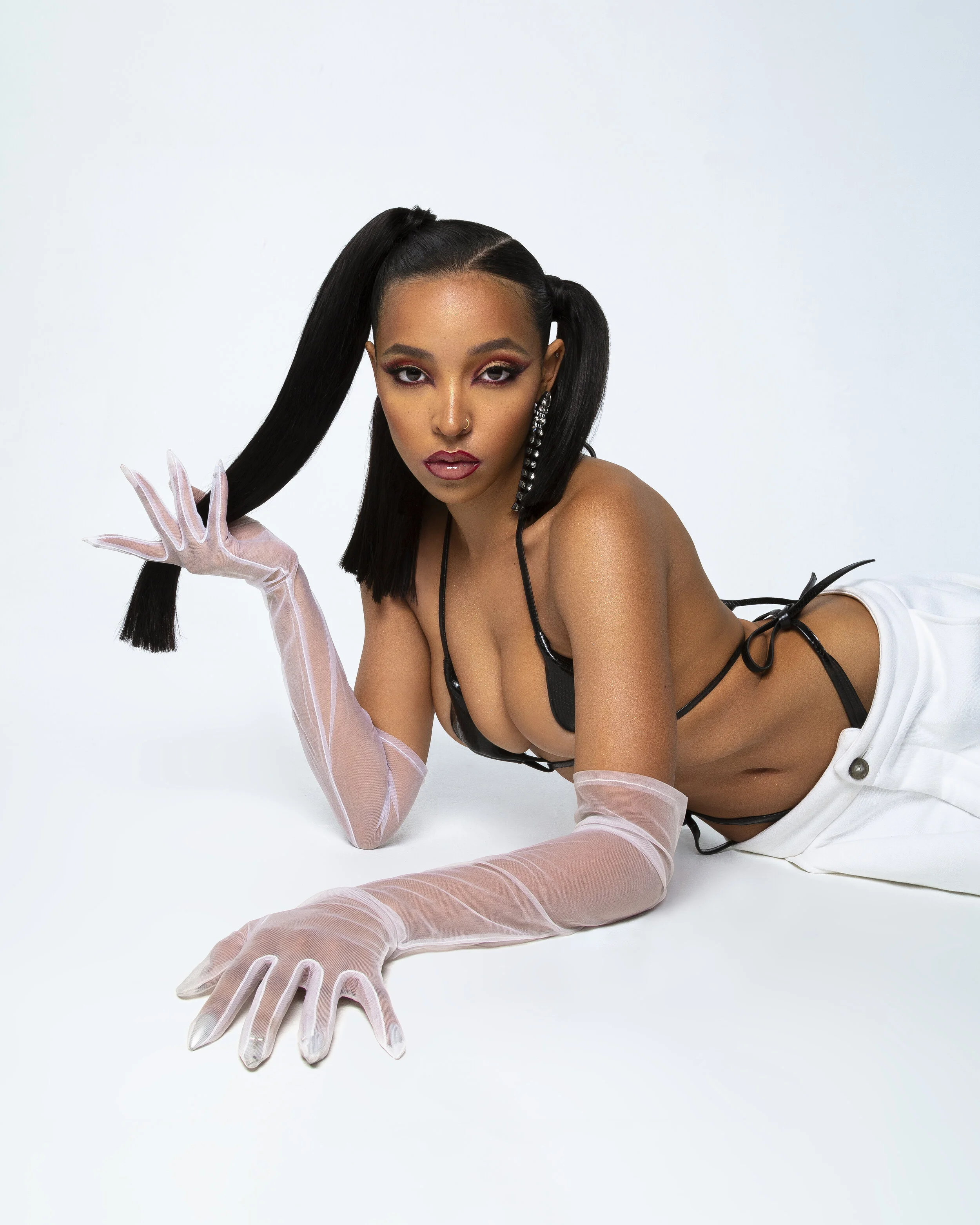 FREE Shit Fridays! ZHU, Tinashe - ONLY