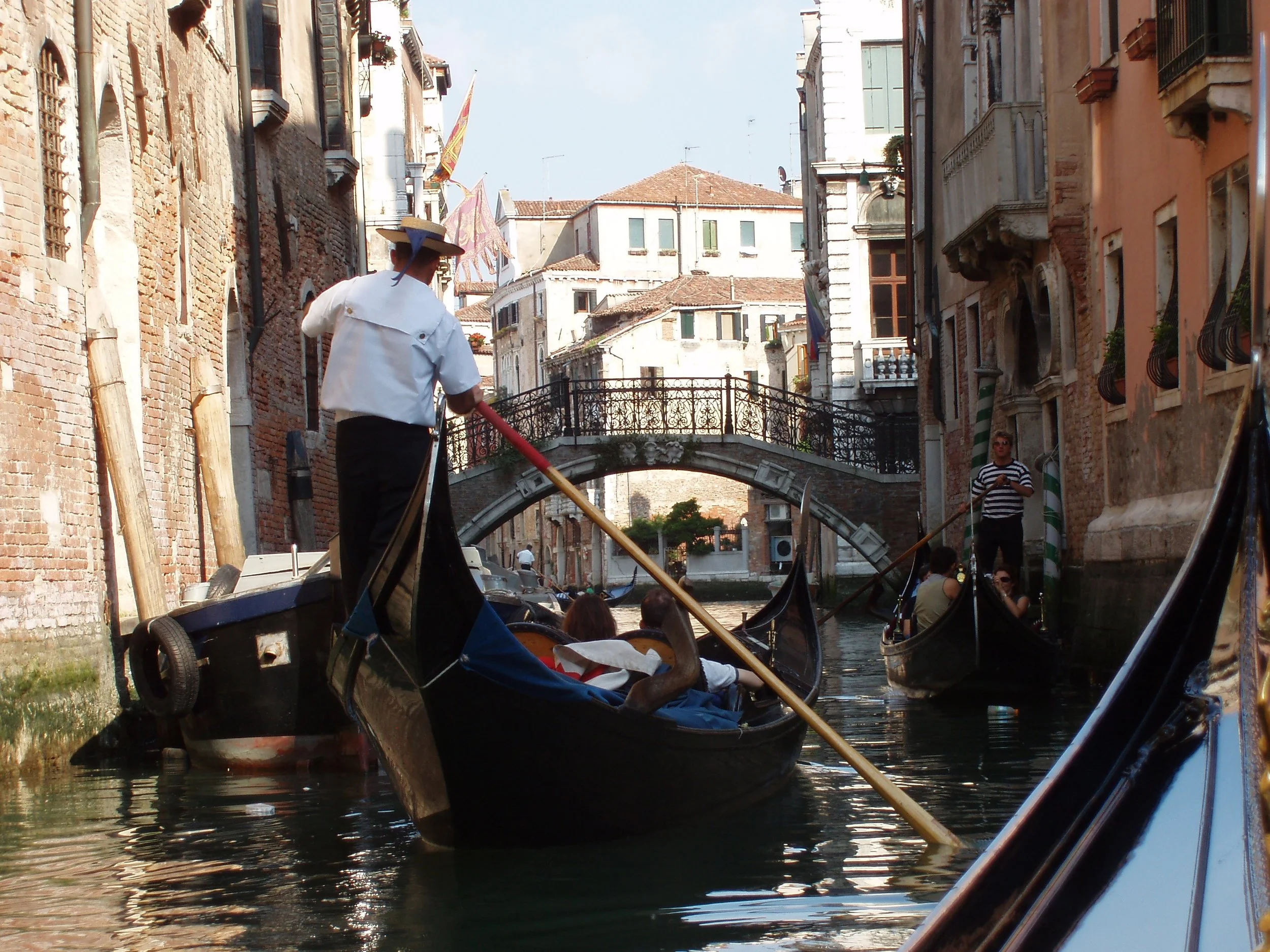 venice-gondola-canal.jpg