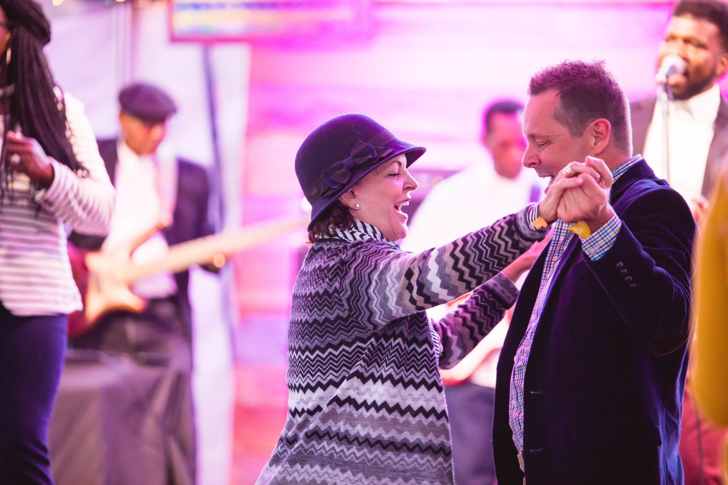 gospel-brunch-dancing.jpg