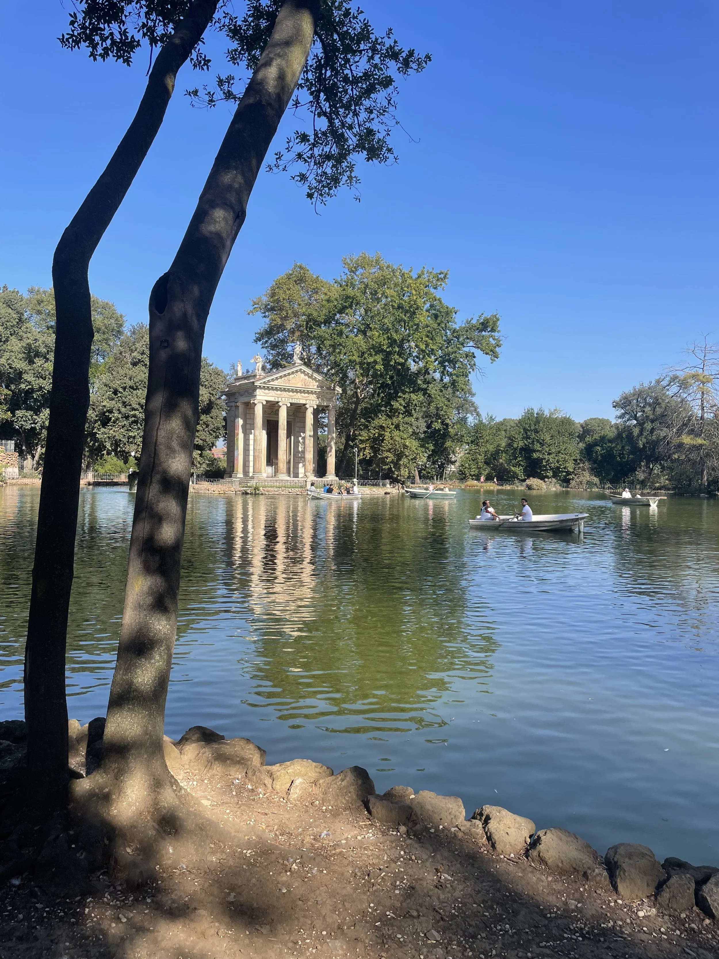 rome-borghesegardens-lake.jpeg
