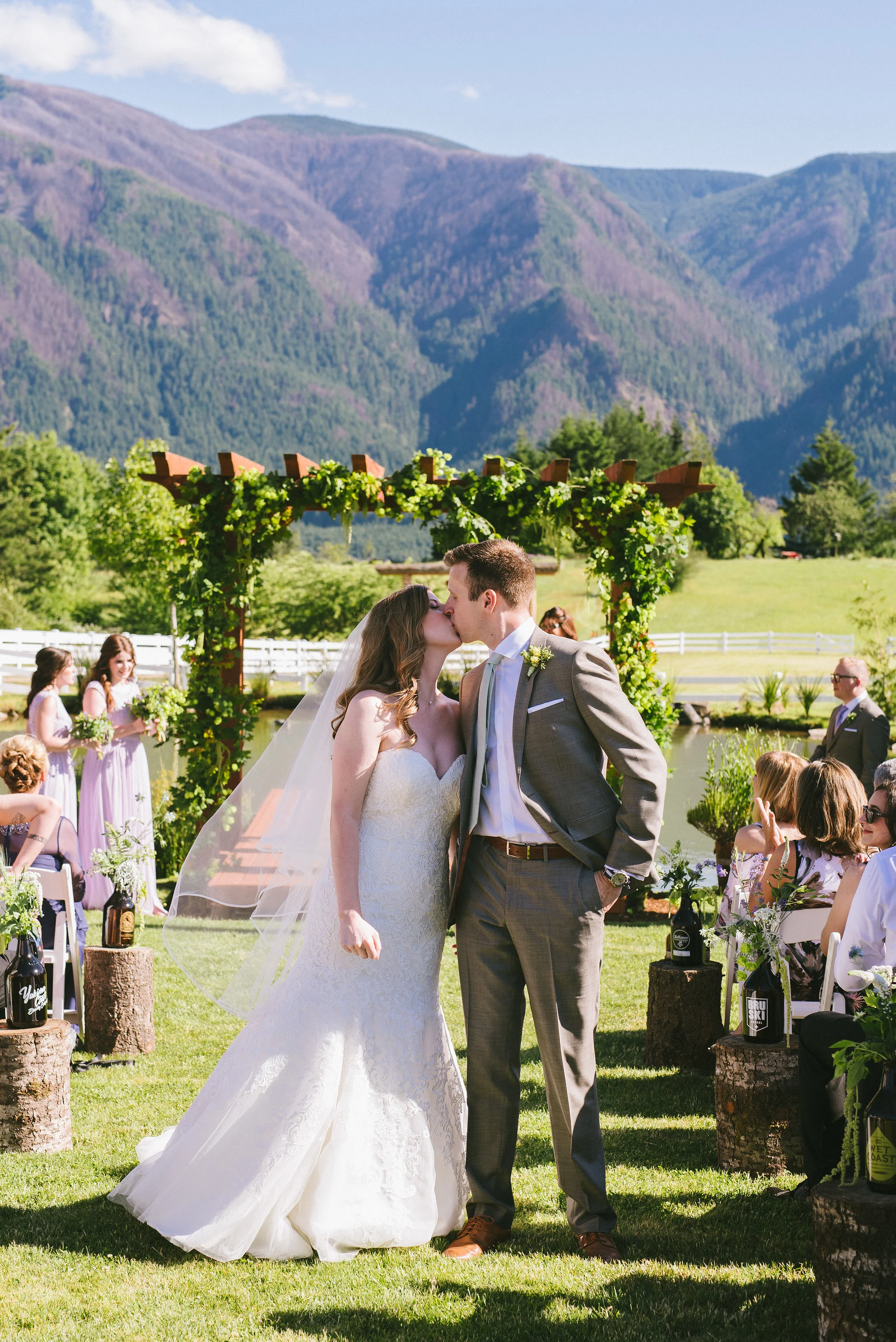 Matt&NicoleFlower(356of978).jpg