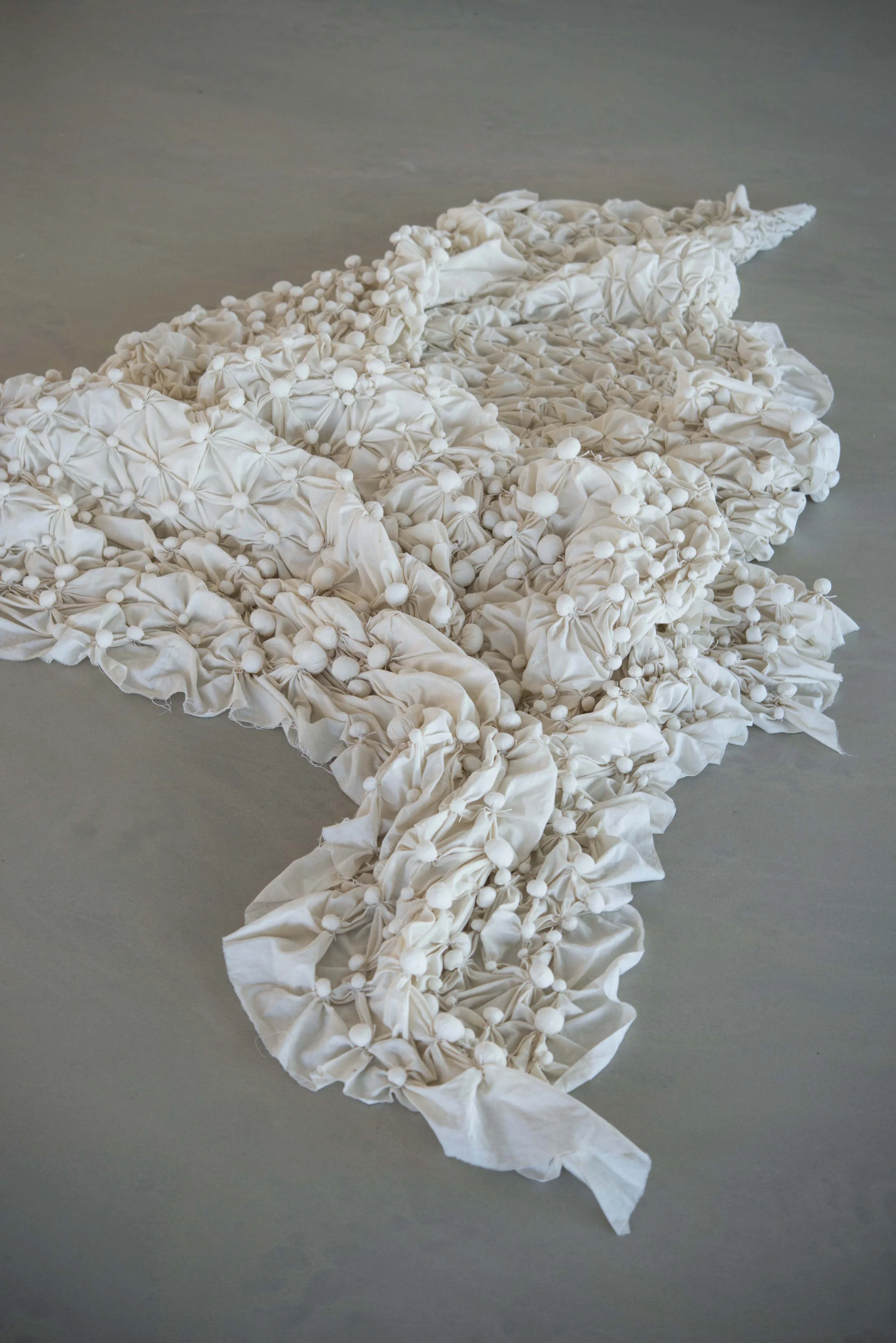 Paradisserien, 2013 Canvas, plastic, thread, twine 370 x 180 x 20 cm 