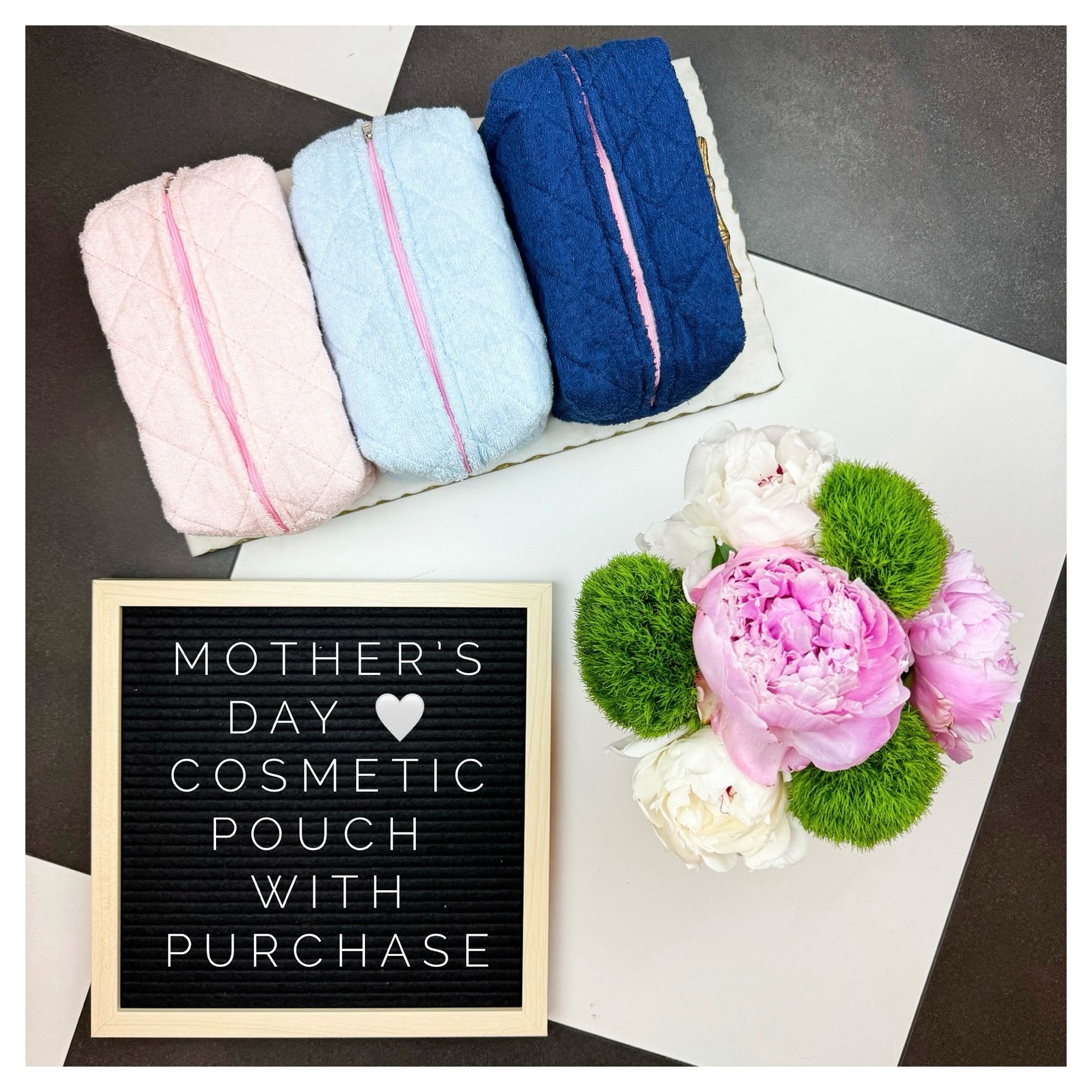 Come grab LAST MINUTE GIFTS for the MAMAs this weekend 🎀

OPEN 11-3 in both shops on SUNDAY and a Terry Cosmetic Pouch with purchase over $125!!