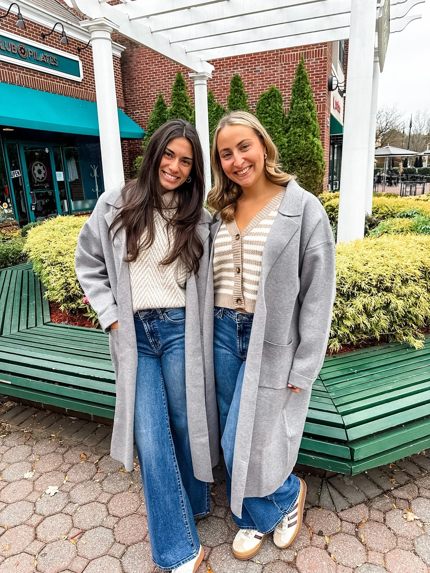 Shops OPEN 12-5 today 🎀