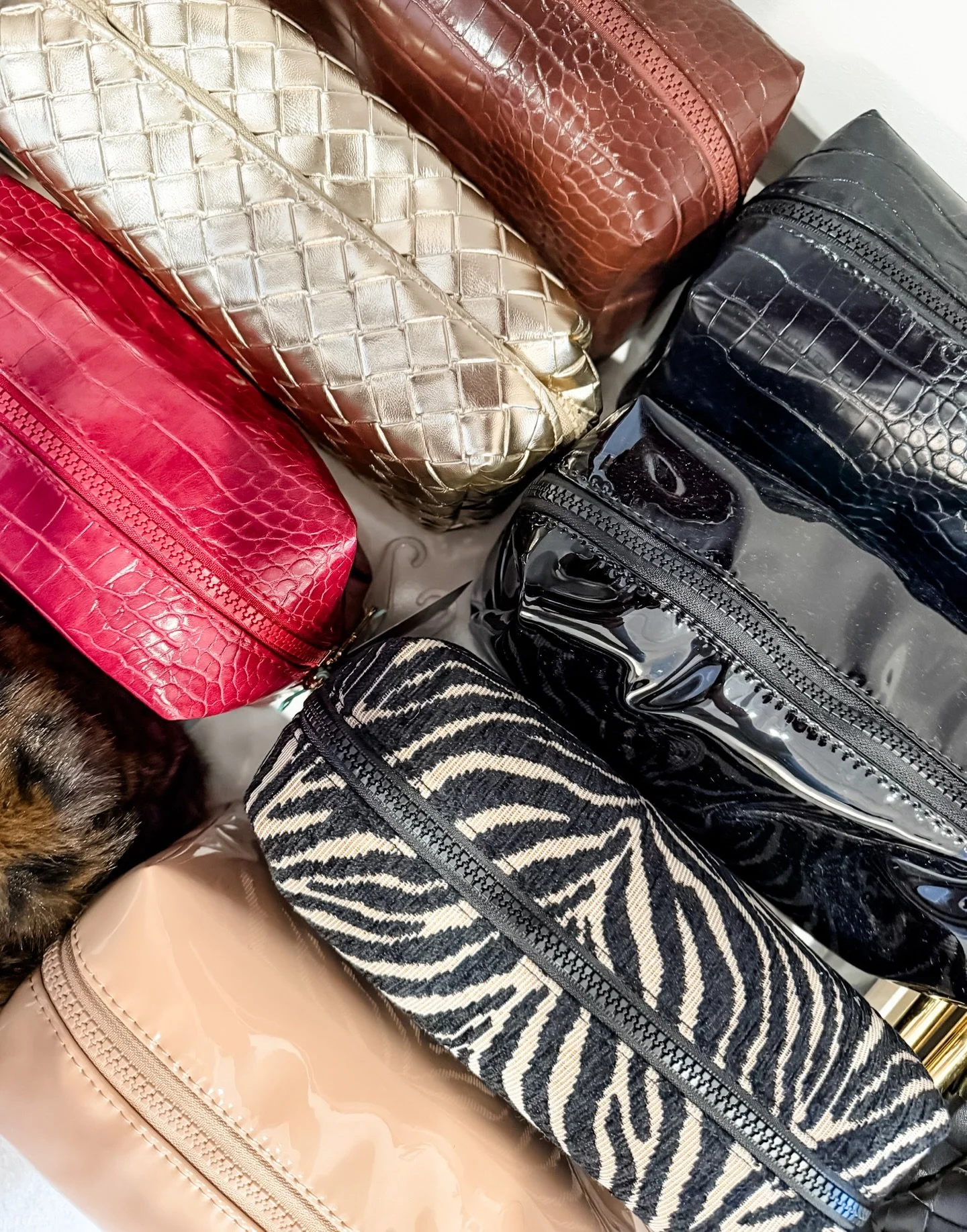 FOUR shopping days left 🎀✨