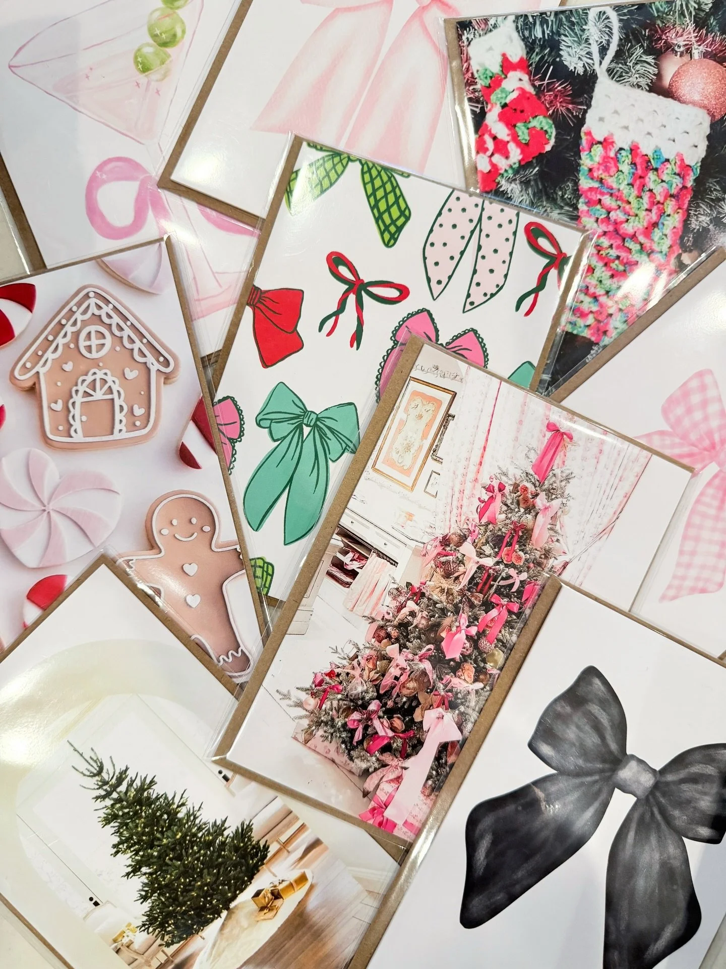 LAST DAY 🎀✨

OPEN 10-4 today in BOTH SHOPS 🎄🎄