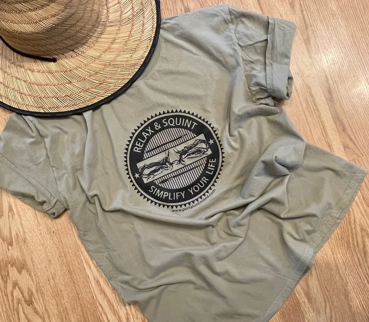 "Relax & Squint" T-shirt