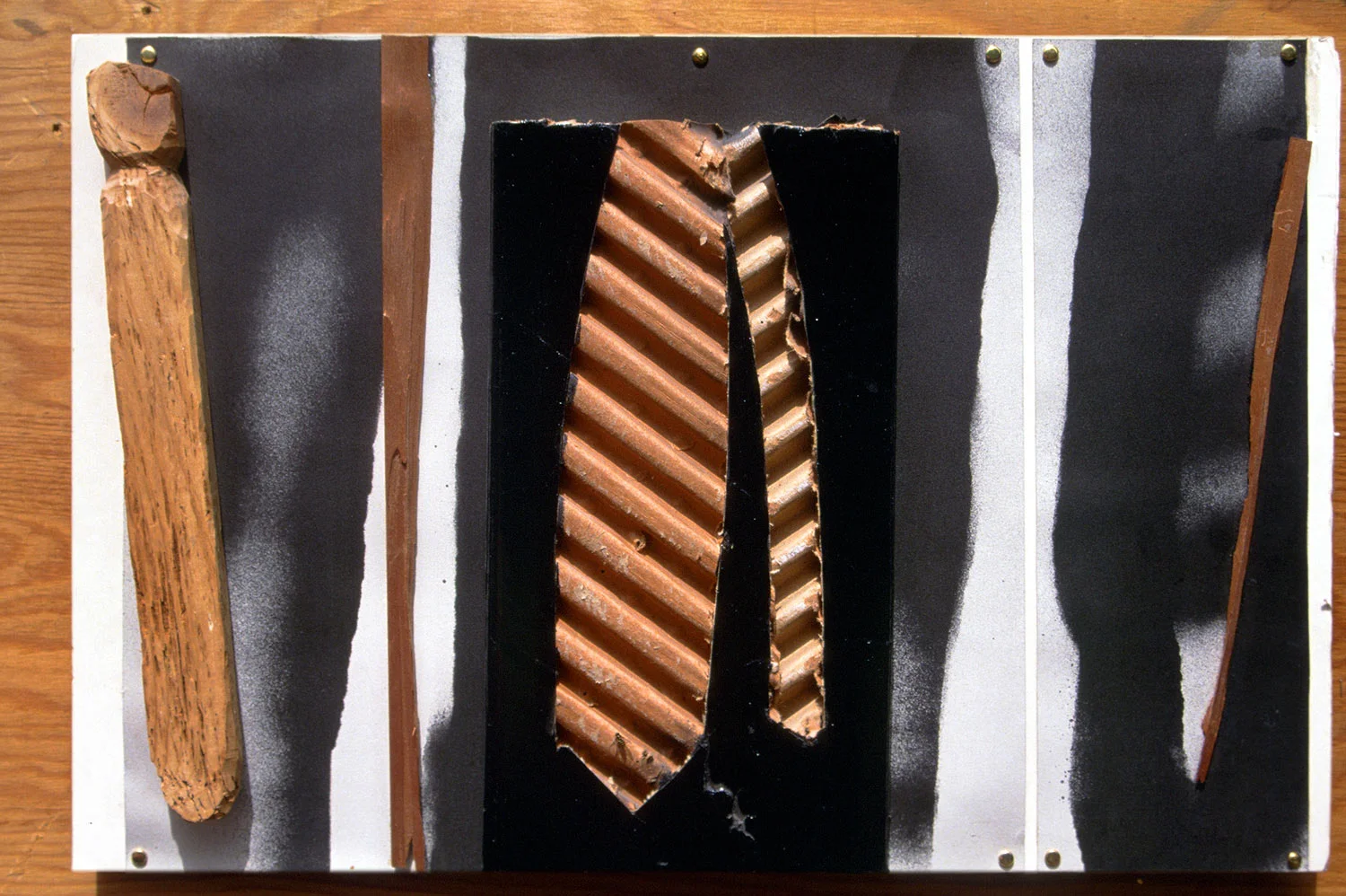WOOD AND CARDBOARD TIES