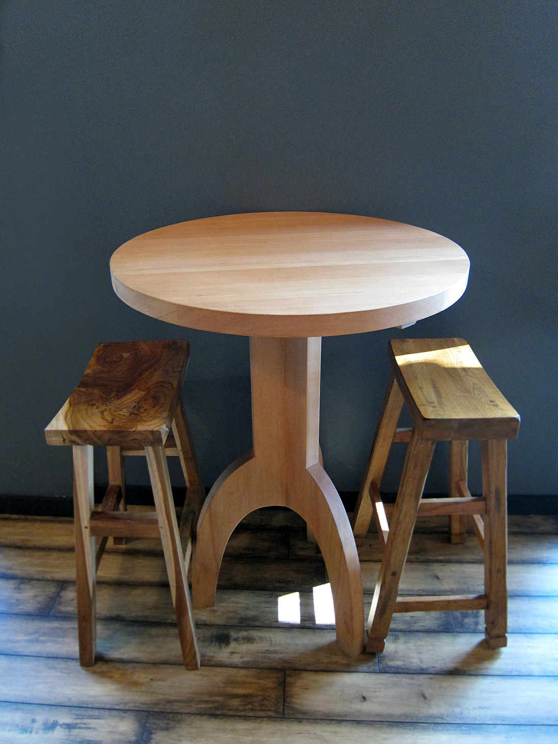 Rhine-Artisans-tripod-table.jpg