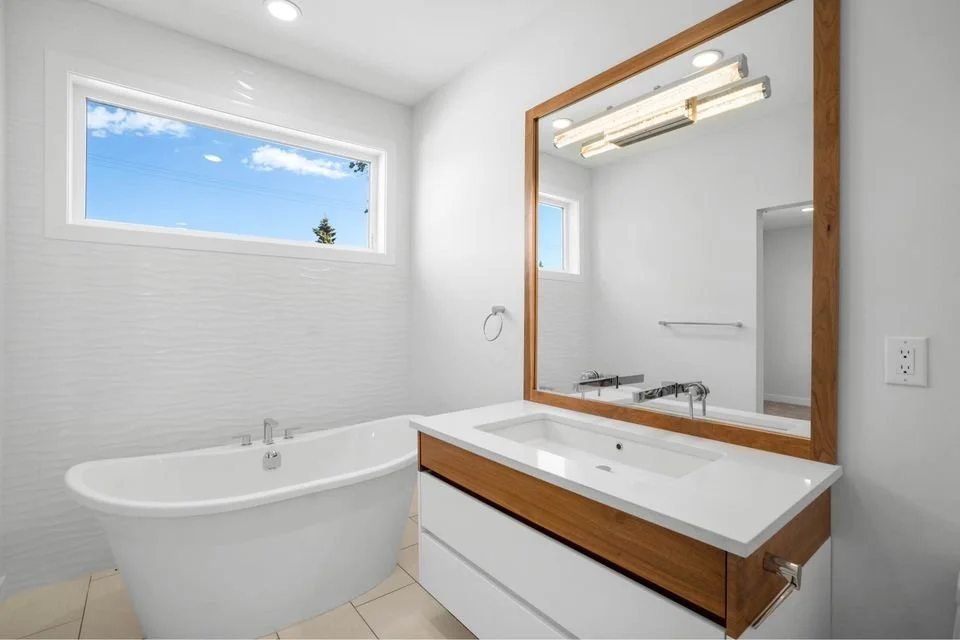 Ewart-bathroom-01.jpeg