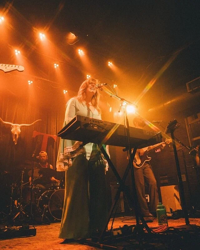 ✨BIG NEWS GUYS!✨Smokeys have an incredible release show in the works for you! Filmed and recorded live at @tractortavern, this will be a one of a kind musical performance of our forthcoming record, I Love You But Damn, in its entirety. $10 suggested 