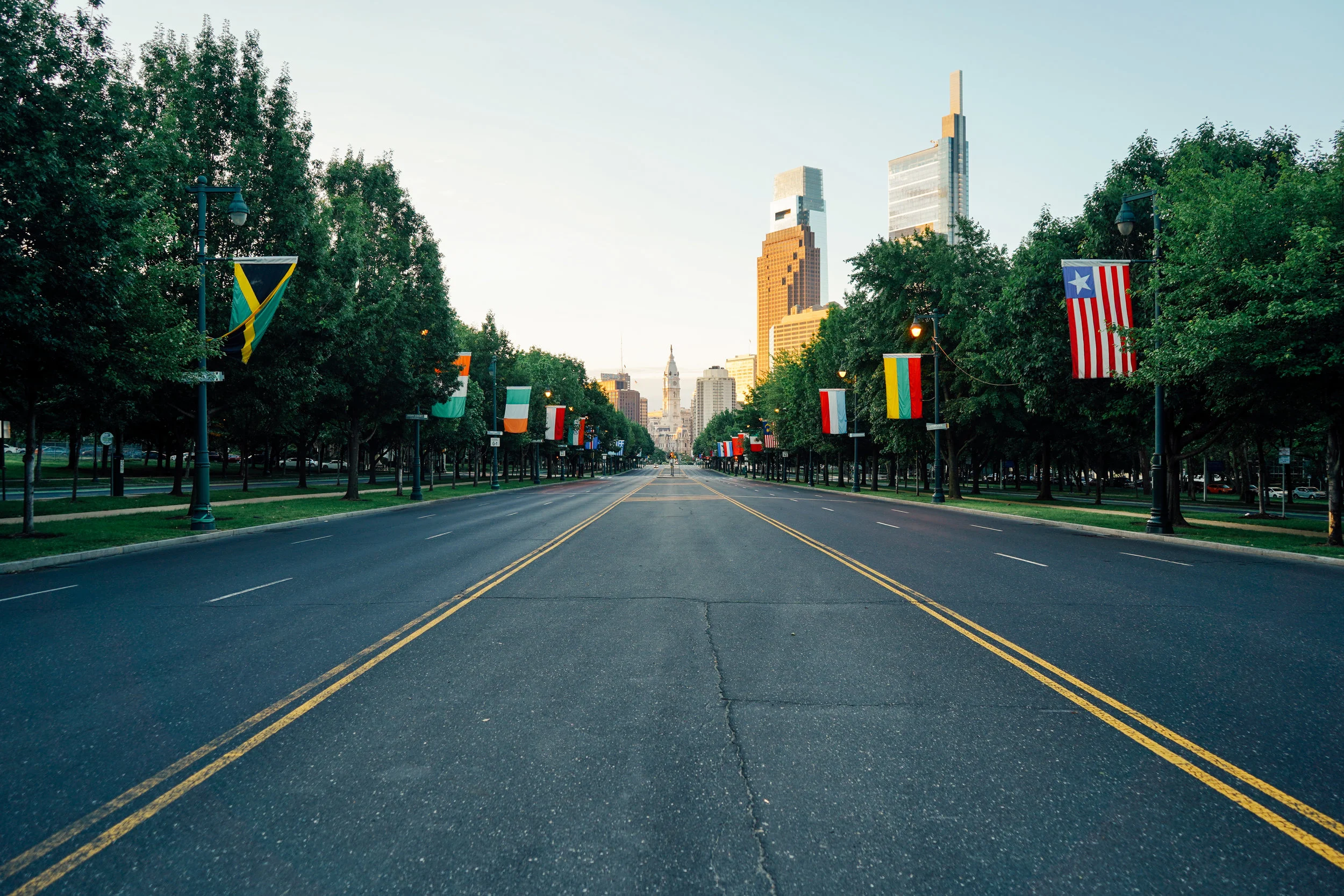 Benjamin Franklin Parkway, Sunrise, May 2019 photo credit Kyle Huff for PHLCVB-4.jpg