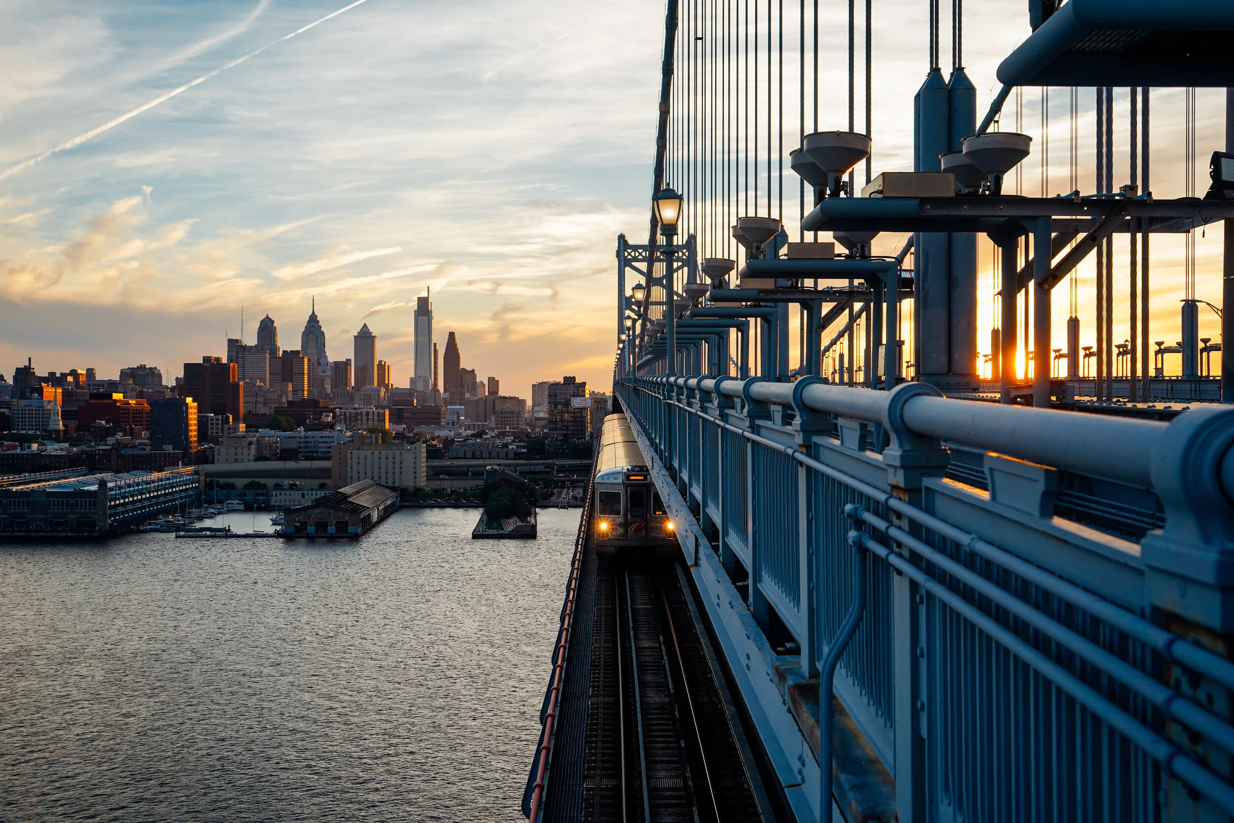 Benjamin Franklin Bridge, Sunset, June 2019 photo credit Kyle Huff for PHLCVB-1.jpg