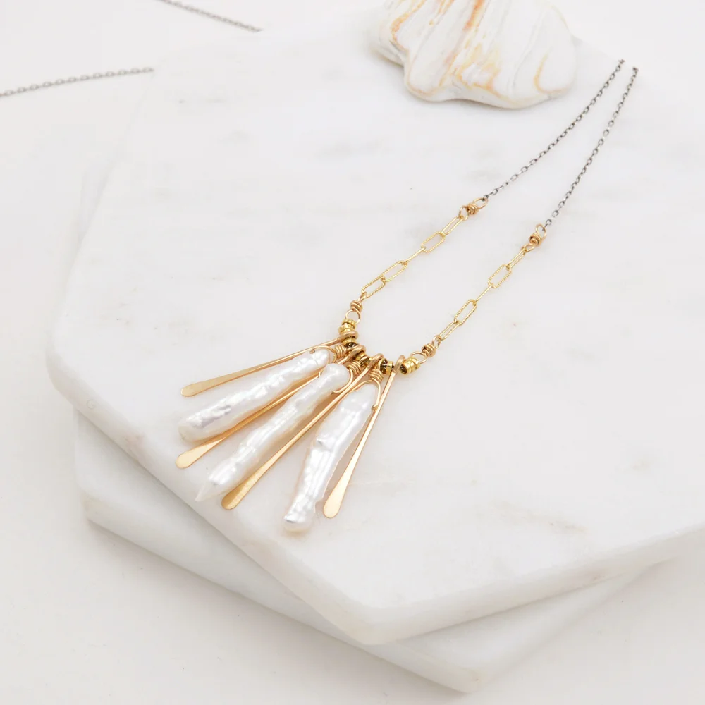 mixedmetalpearlnecklace3.jpg