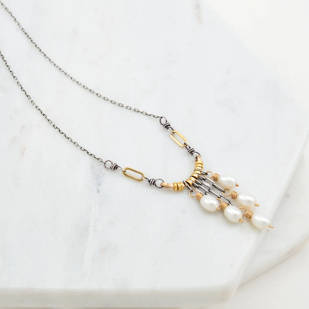 mixedmetalmodernpearlnecklace3.jpg