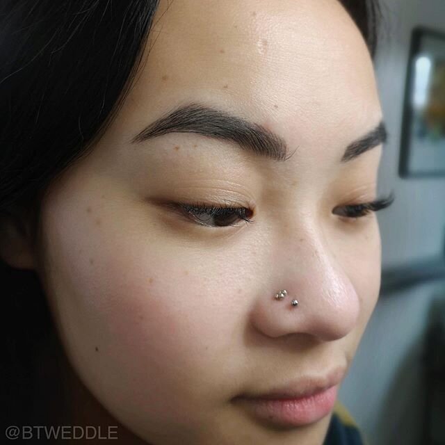 Healed freckles from a couple of months ago! We kinda collaborated on the placement and I think they turned out really cool. Swipe over to see them fresh! 🔺🔻🔺🔻🔺
@arcanebodyarts 
#mua #bfreckle #pmu #spmu #permanentmakeup #semipermanentmakeup #he