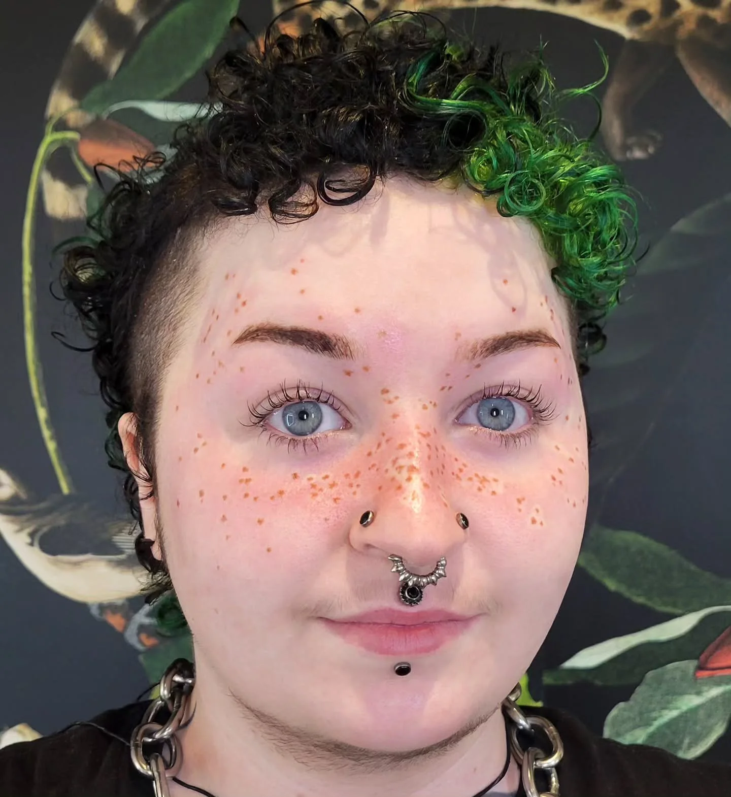 Fresh freckles looking SO cute right after tattooing. 😇✨️ I'm looking  forward to seeing these all healed and settled! 
And yes of course I asked for eyelash secrets lol, their curl is all natural! 😭🥲 
.
.
.
.
#cosmetictattoo #mua #gastown #pmu #f