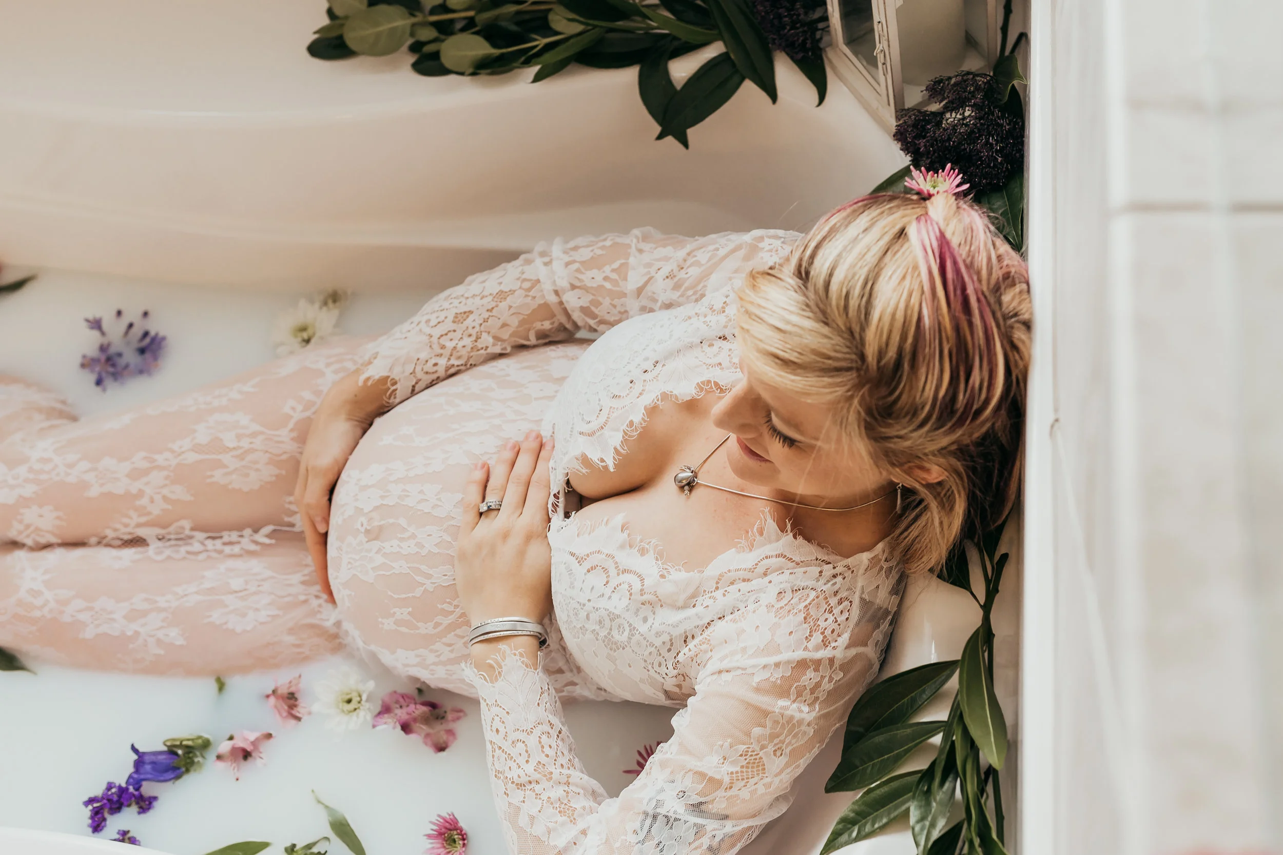Nicole Bertrand Charlotte Birth Photographer Kira's Milk Bath