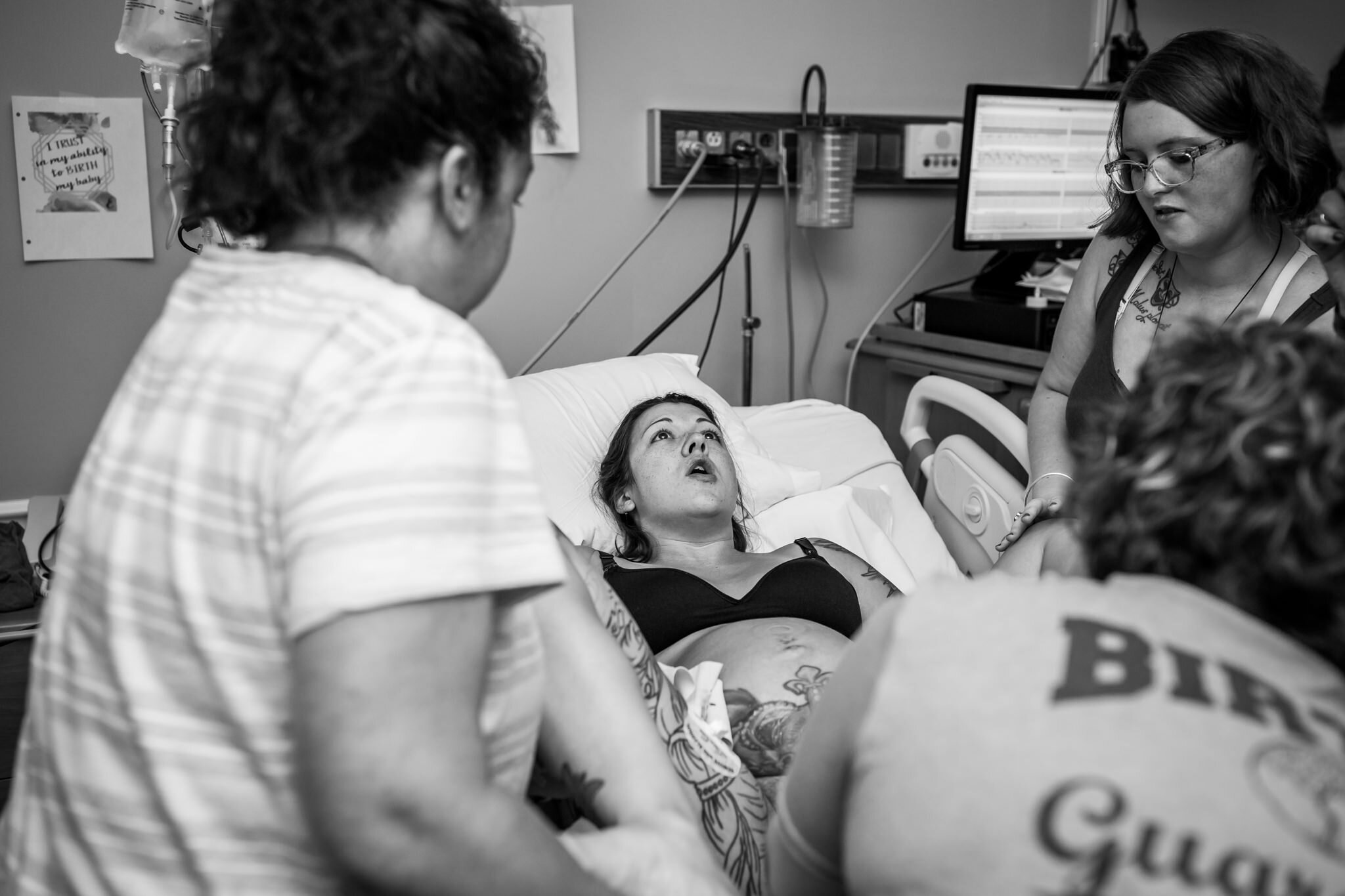 mom rests between pushes hospital birth