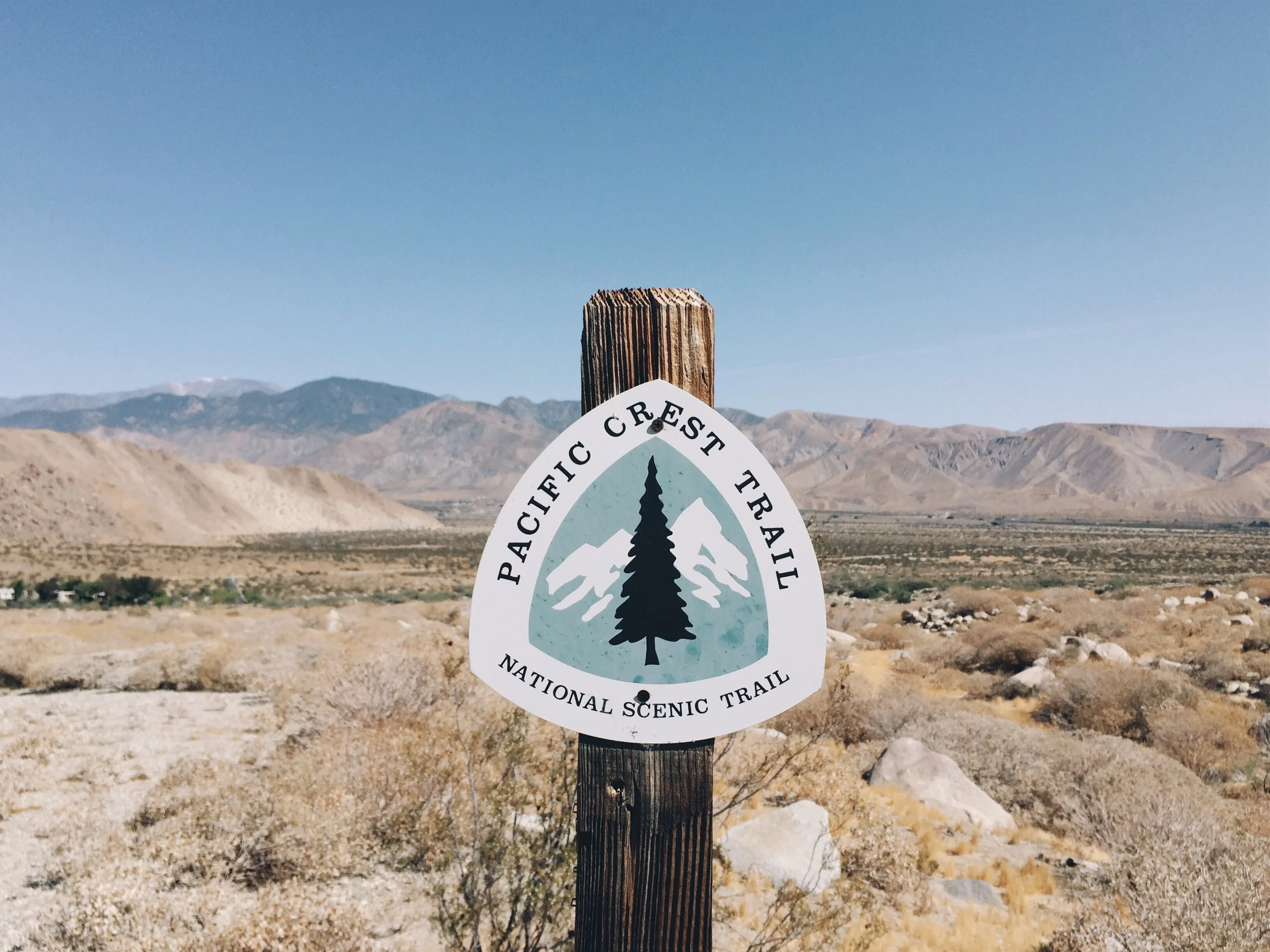 Trail marker descending from San Jacinto.