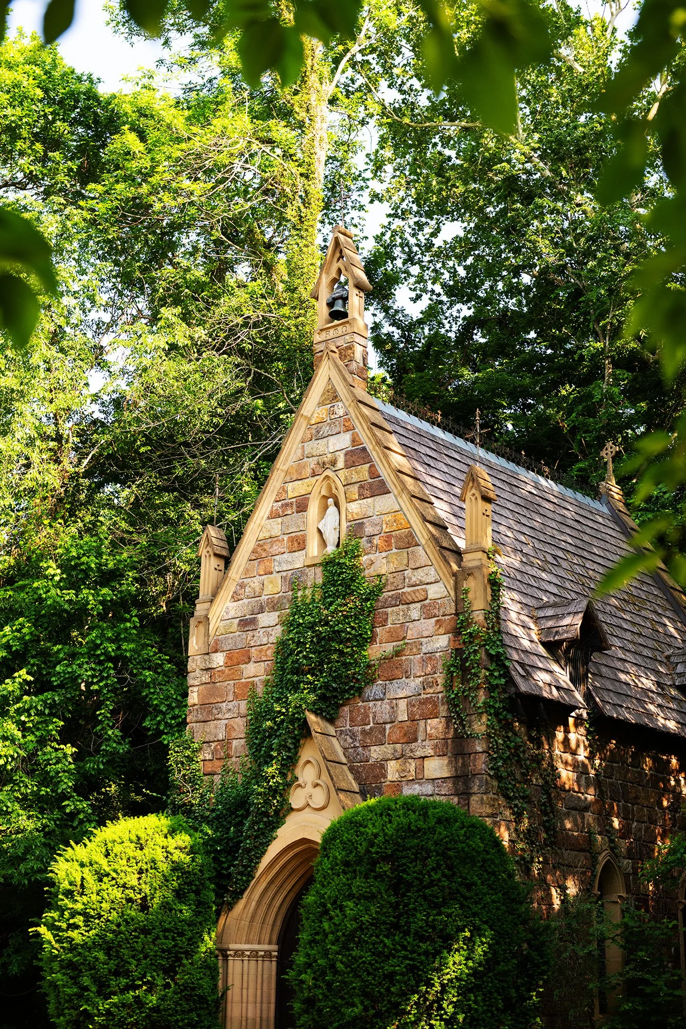 Bell-Gable-Wedding-Chapel-Arkansas01.JPG