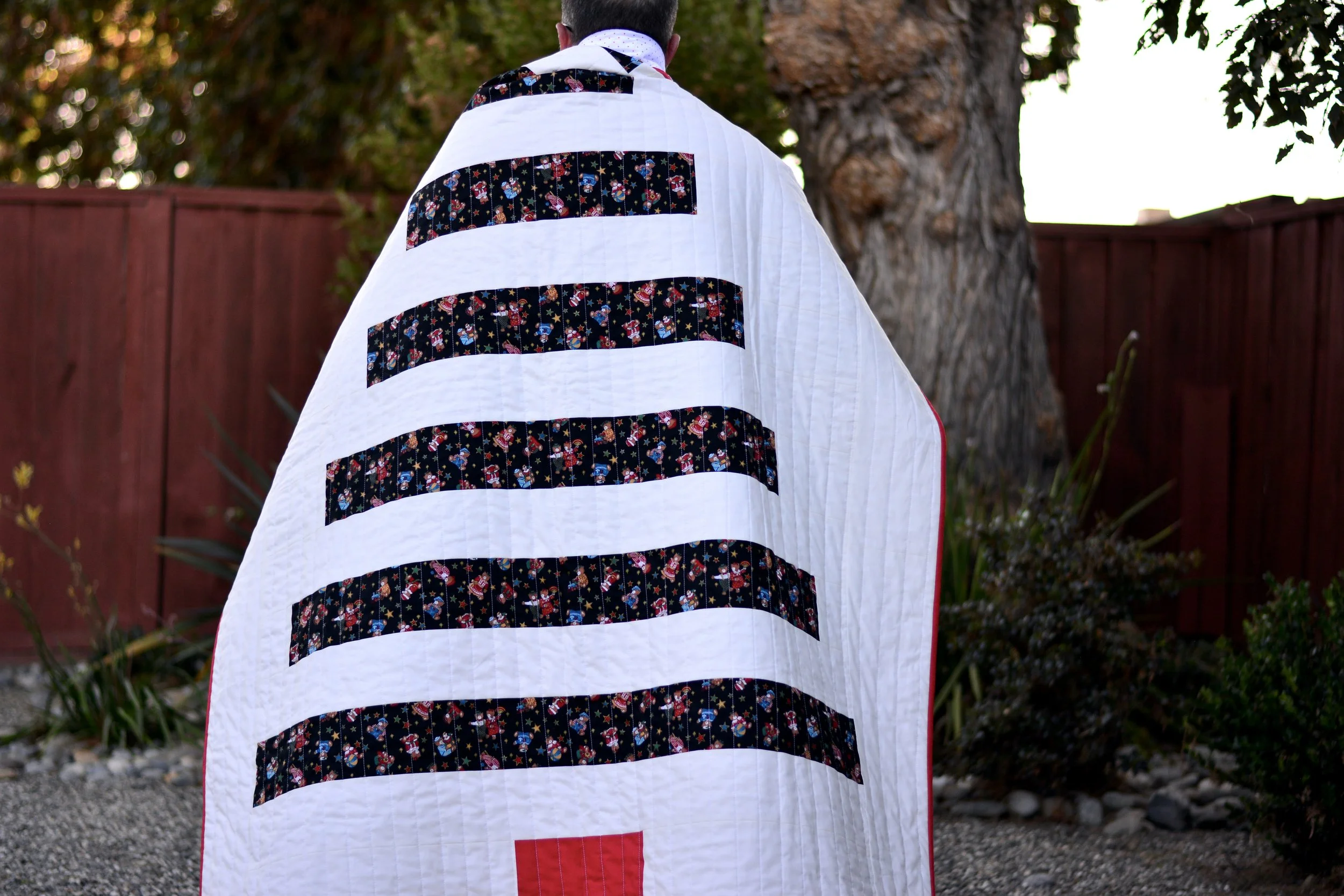 MODERN CHRISTMAS TREE QUILT 