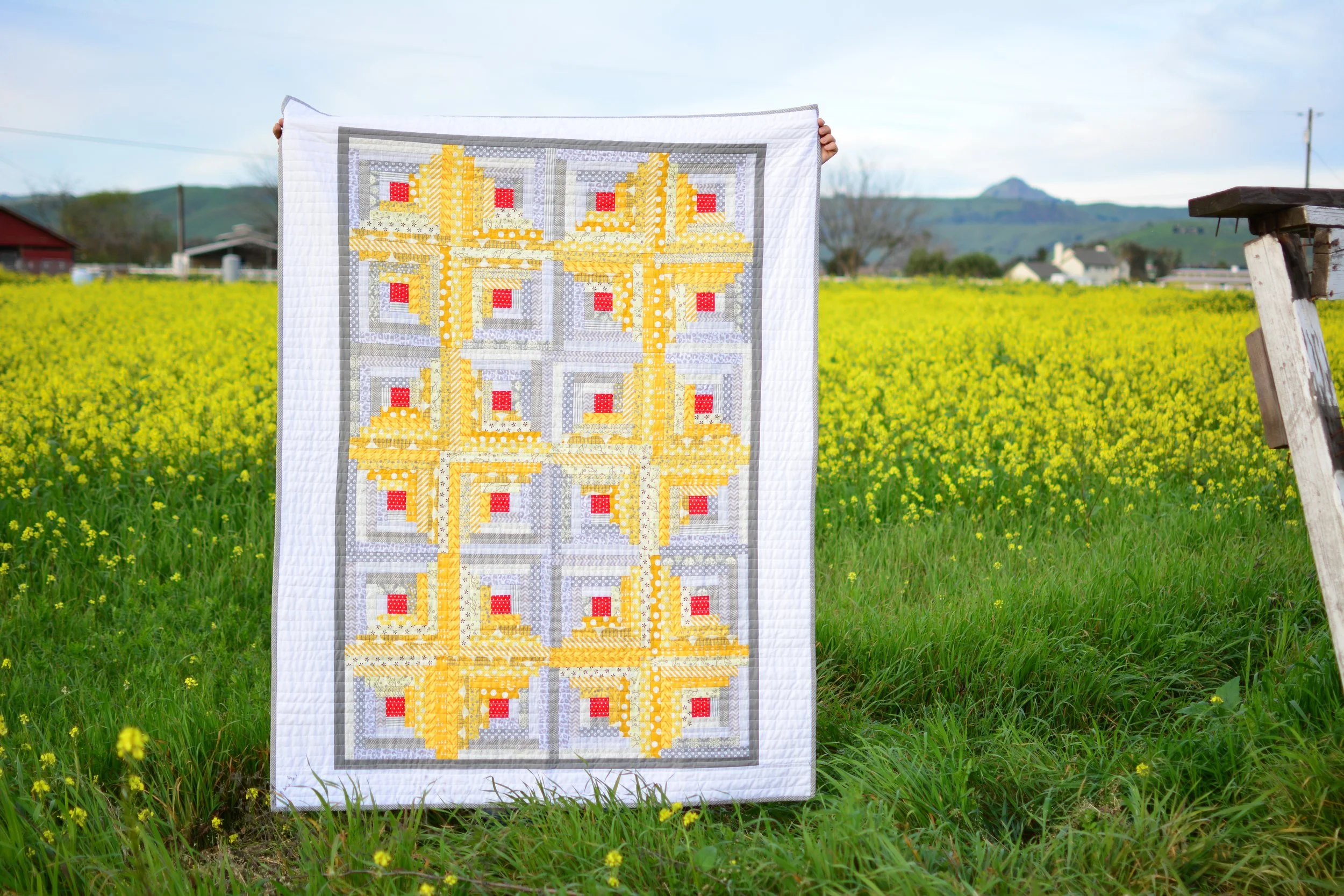 SCRAPPY LOG CABIN QUILT 