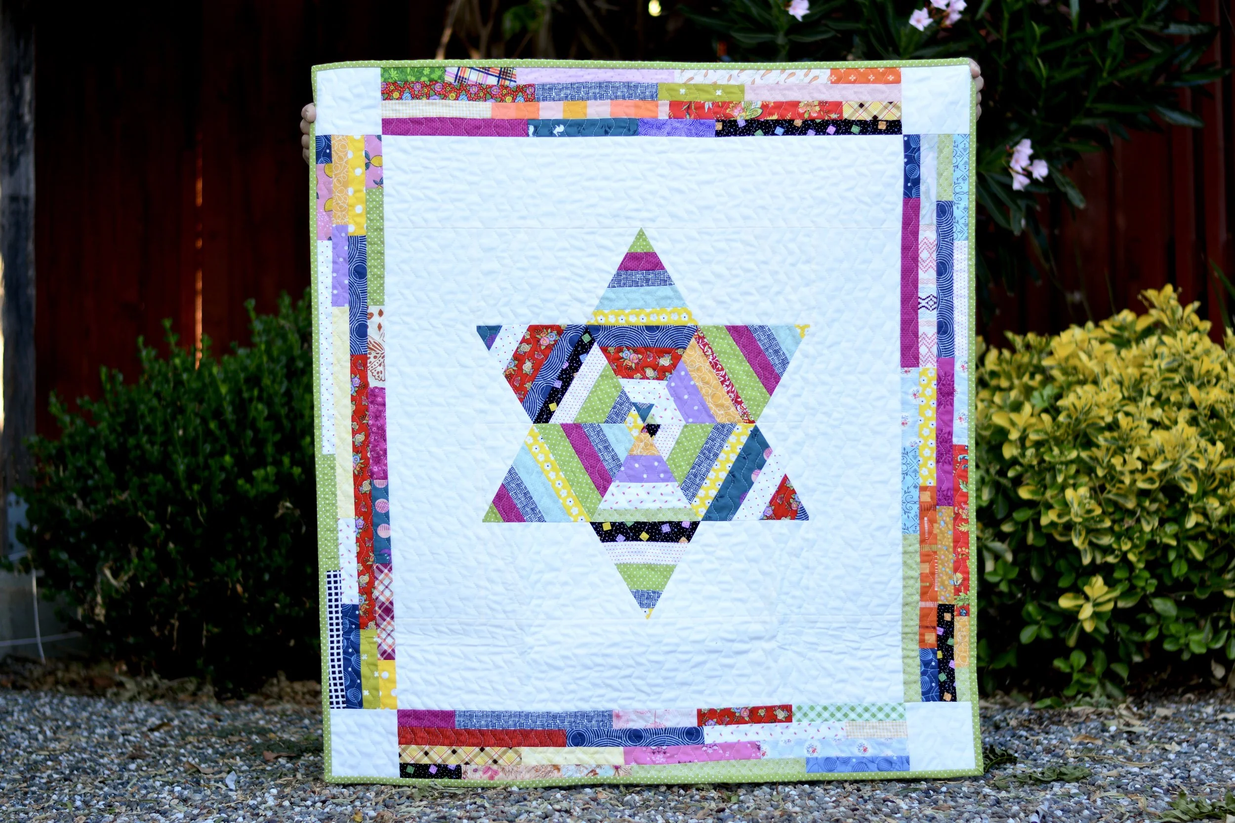 Scrappy Star Wall Hanging/Baby Quilt 
