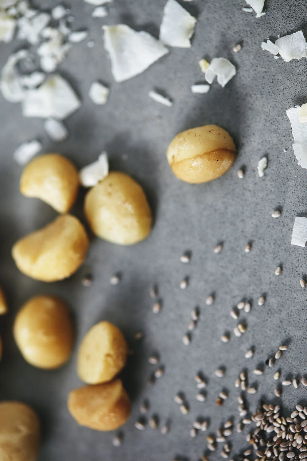 White Chocolate Macadamia Nut Granola Bars // Natural Girl Modern World // Gluten Free
