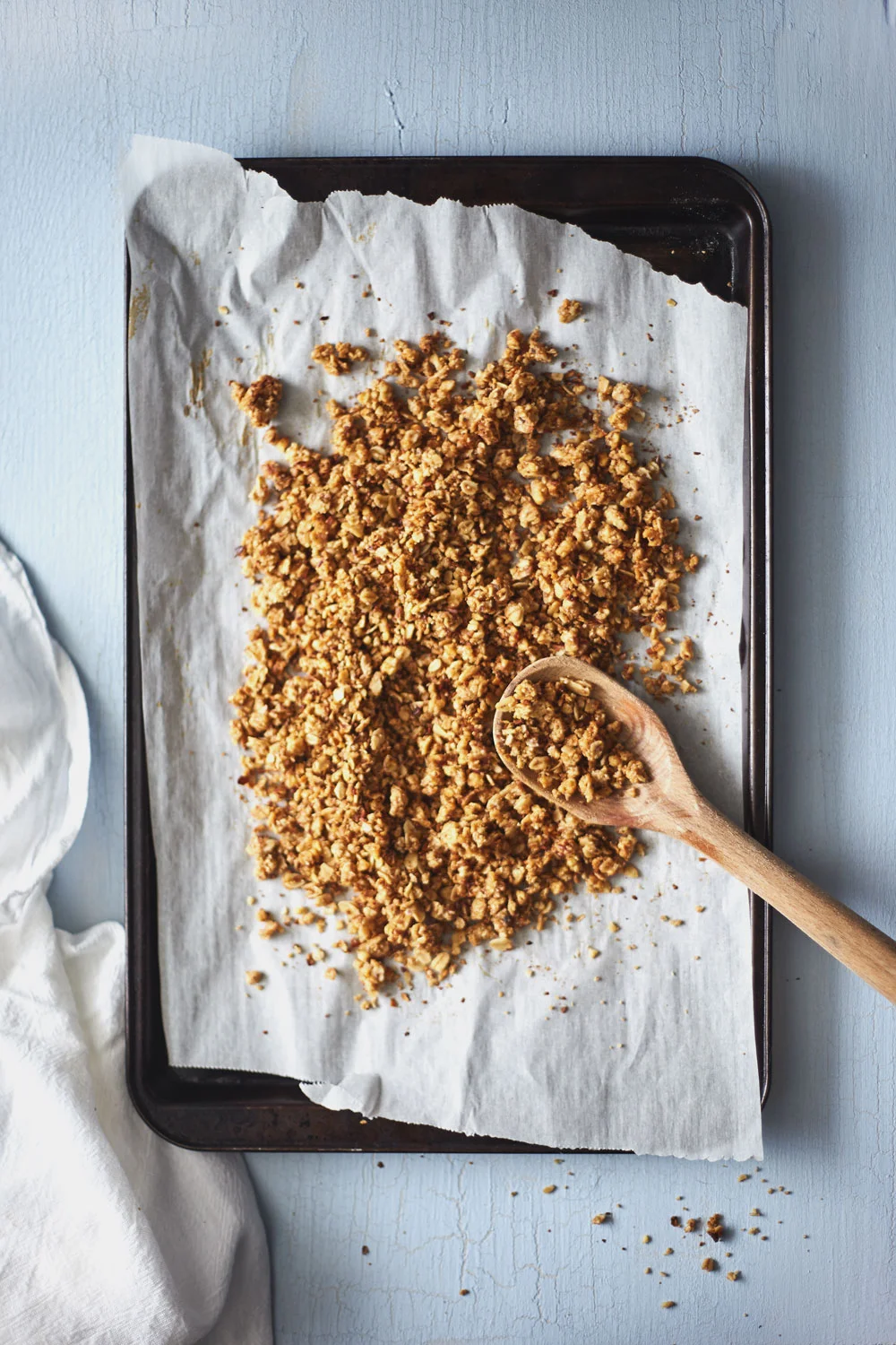 Apple Pie Ice Cream with Cinnamon Oat Crumble // Natural Girl Modern World // Vegan & Gluten Free