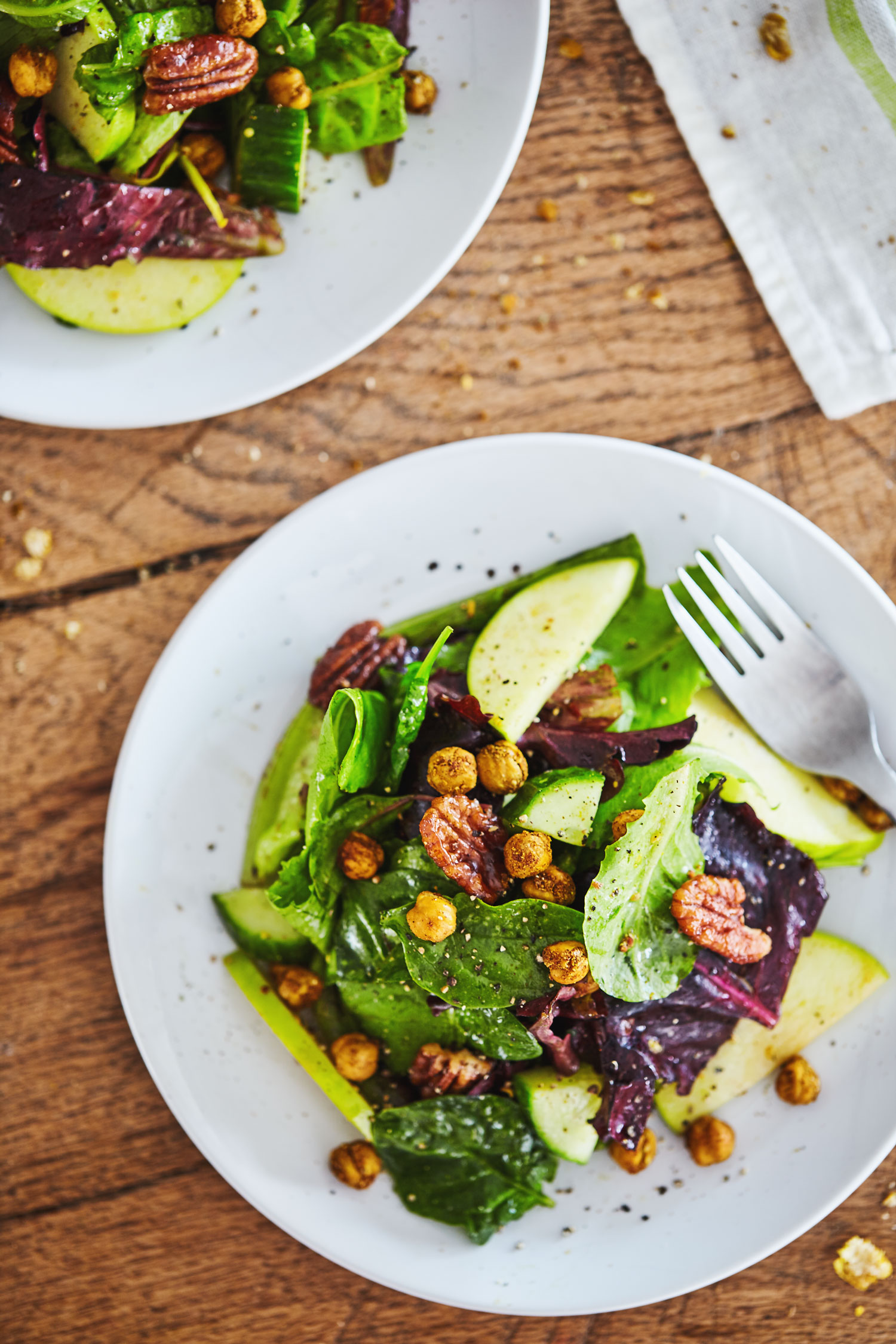 Curry Apple Salad with Spiced Chickpeas // Natural Girl Modern World // Vegan & Gluten Free