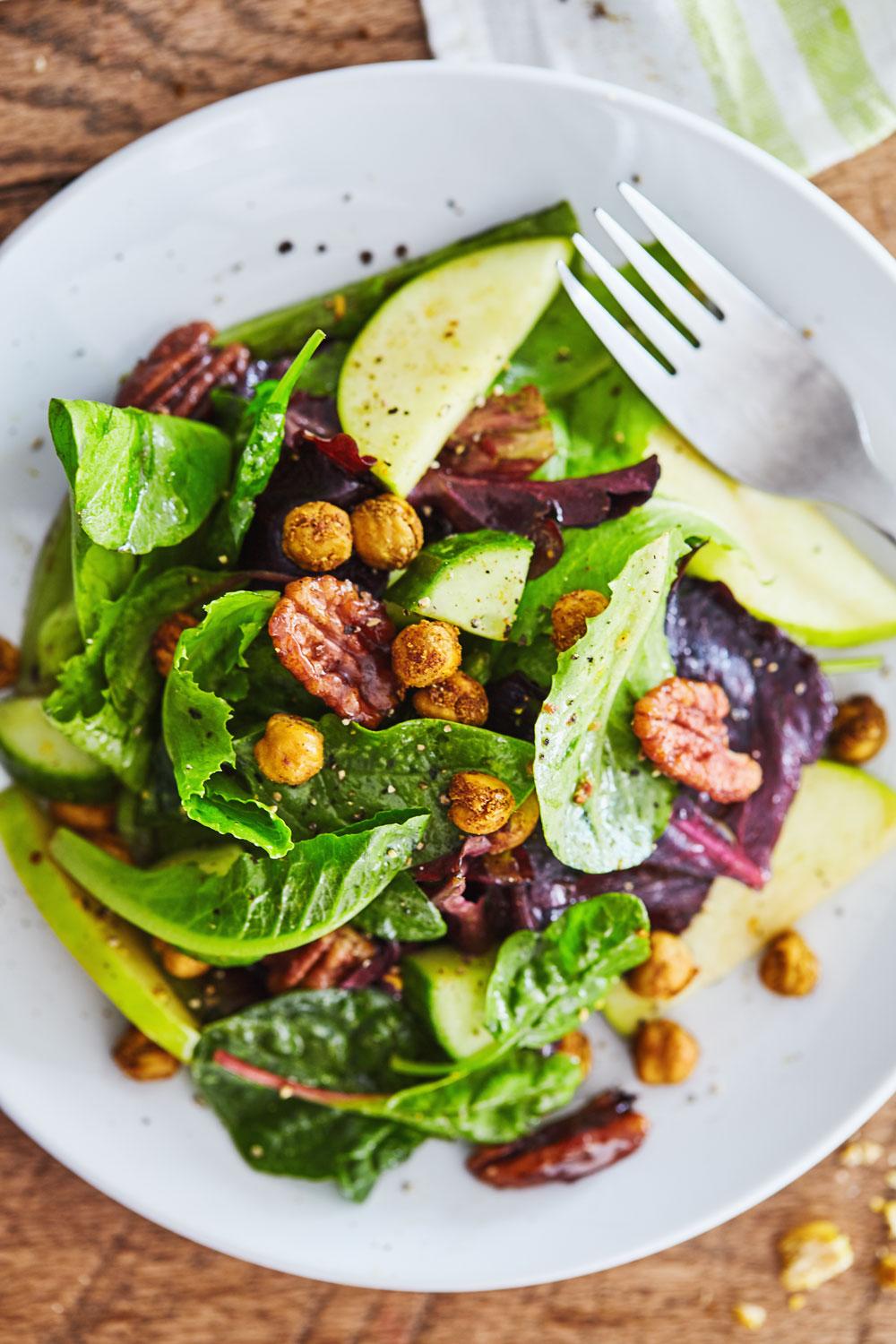Curry Apple Salad with Spiced Chickpeas // Natural Girl Modern World // Vegan & Gluten Free