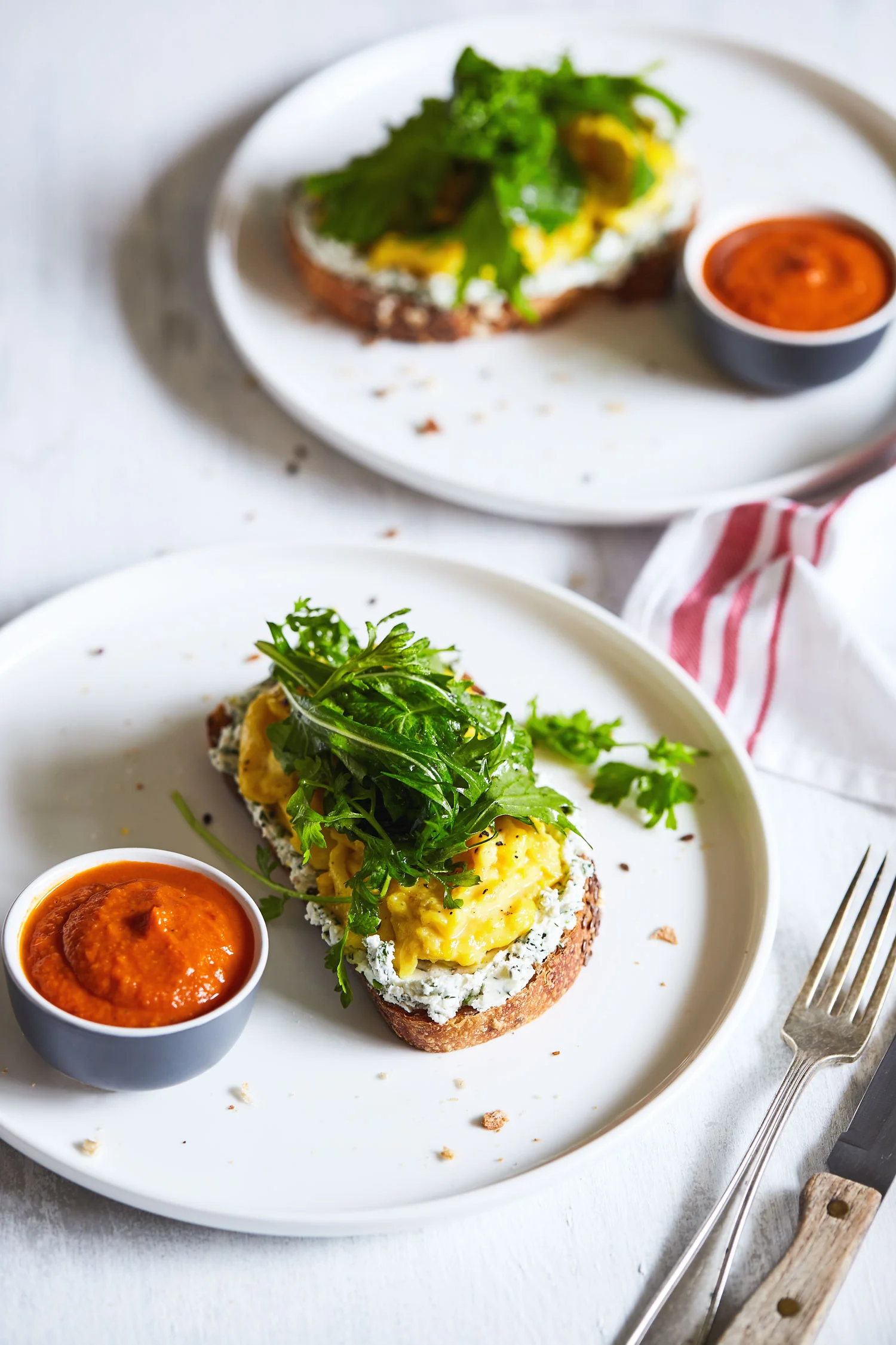 Scrambled Eggs & Herbed Goat Cheese Toast // Natural Girl Modern World // Vegetarian & Gluten Free