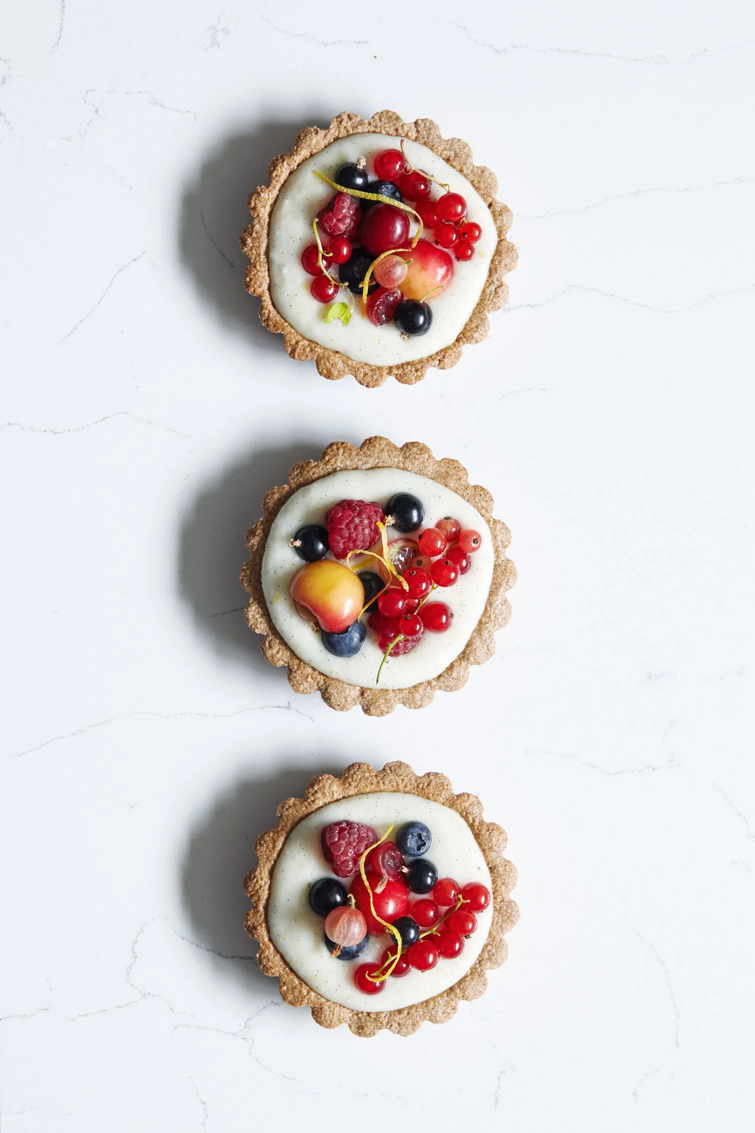 Berry Tarts with Lemon Vanilla Cream // Natural Girl Modern World // Vegan & Gluten Free