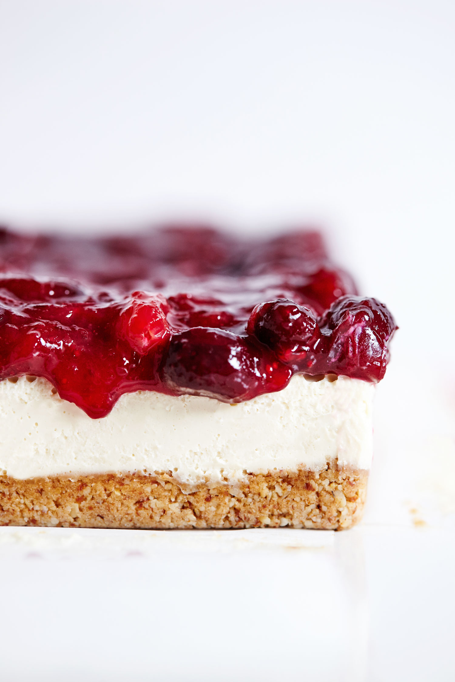 Vegan Cranberry Cheesecake Bars // Natural Girl Modern World // Vegan & Gluten Free