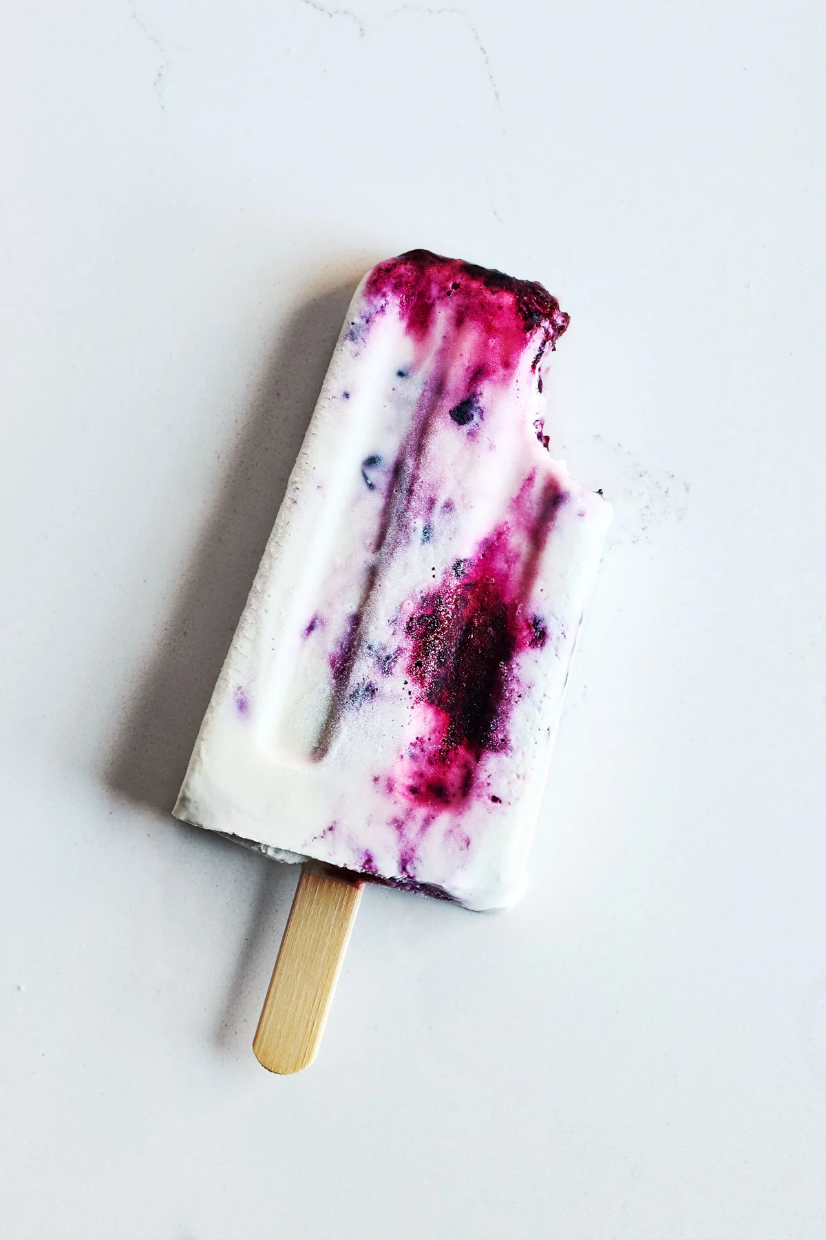 Blackberry Cheesecake Popsicles // Natural Girl Modern World // Vegan & Gluten Free