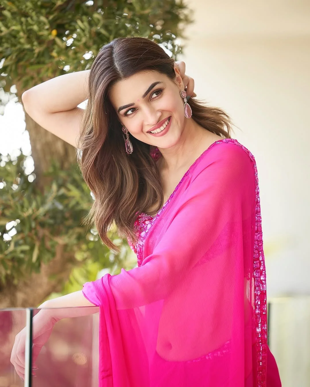 6a5a7daae6b35186e7c16439_Kriti sanon Bollywood.jpg