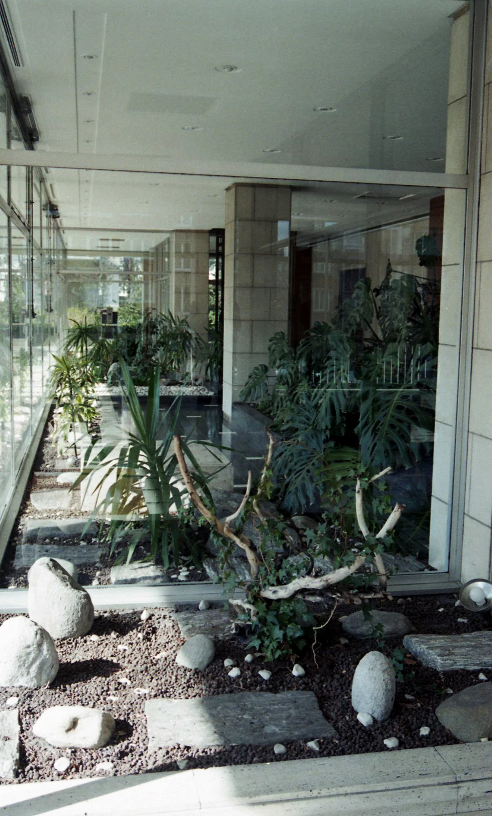 img026.jpg